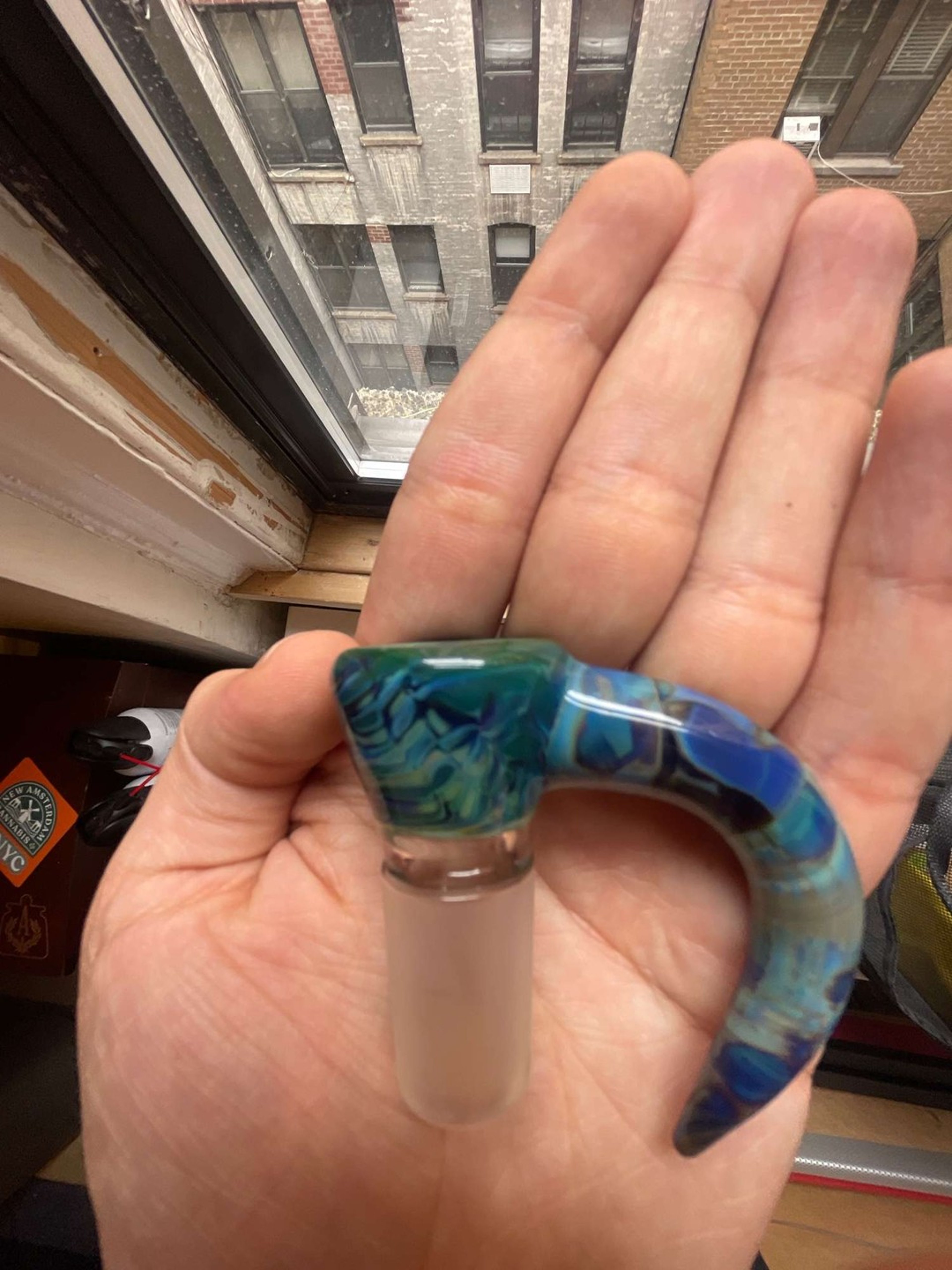 Pluto Glass 19mm Slide image 0