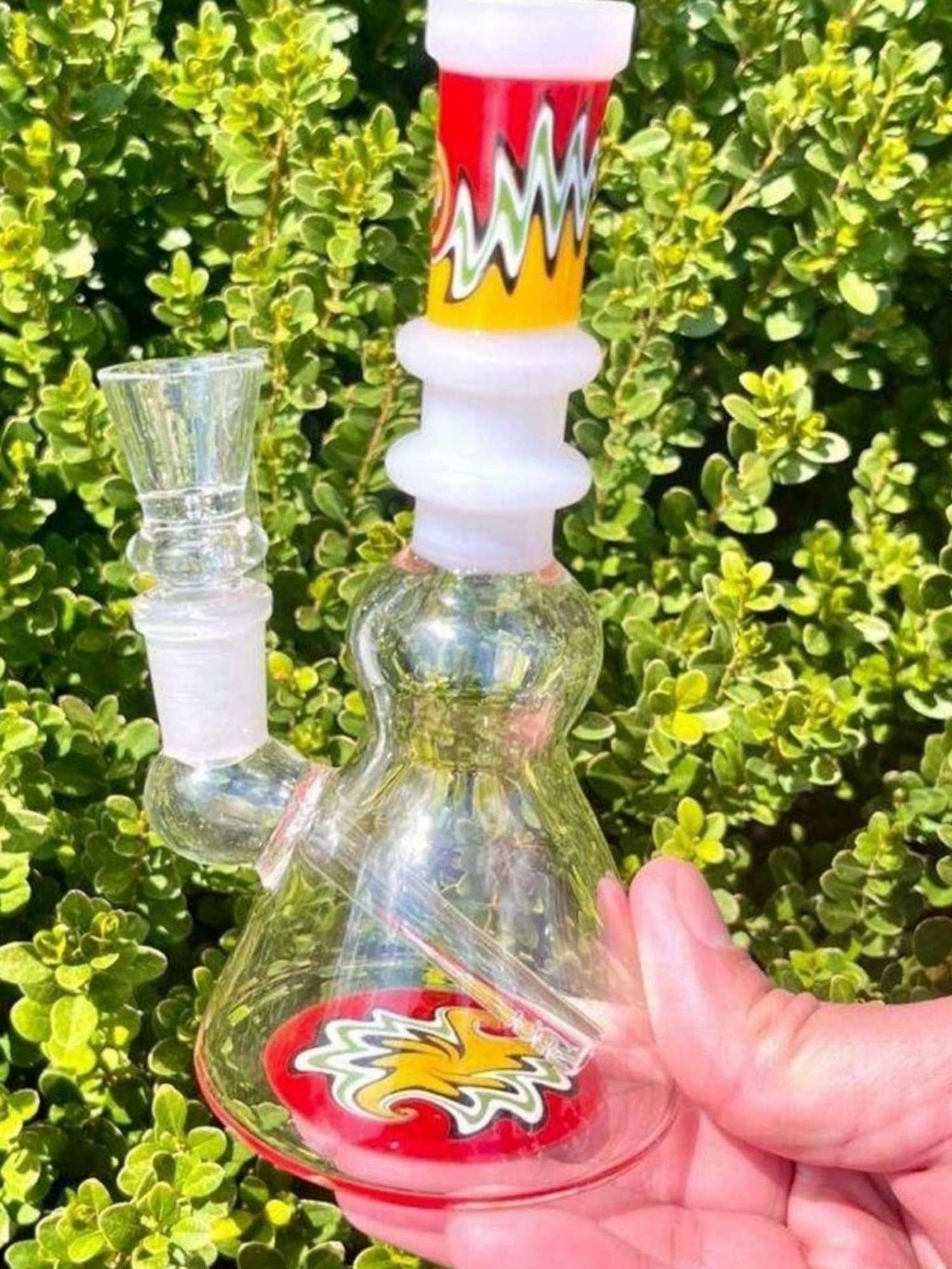 Preview pic of 6" Mini Glass Bong Rig