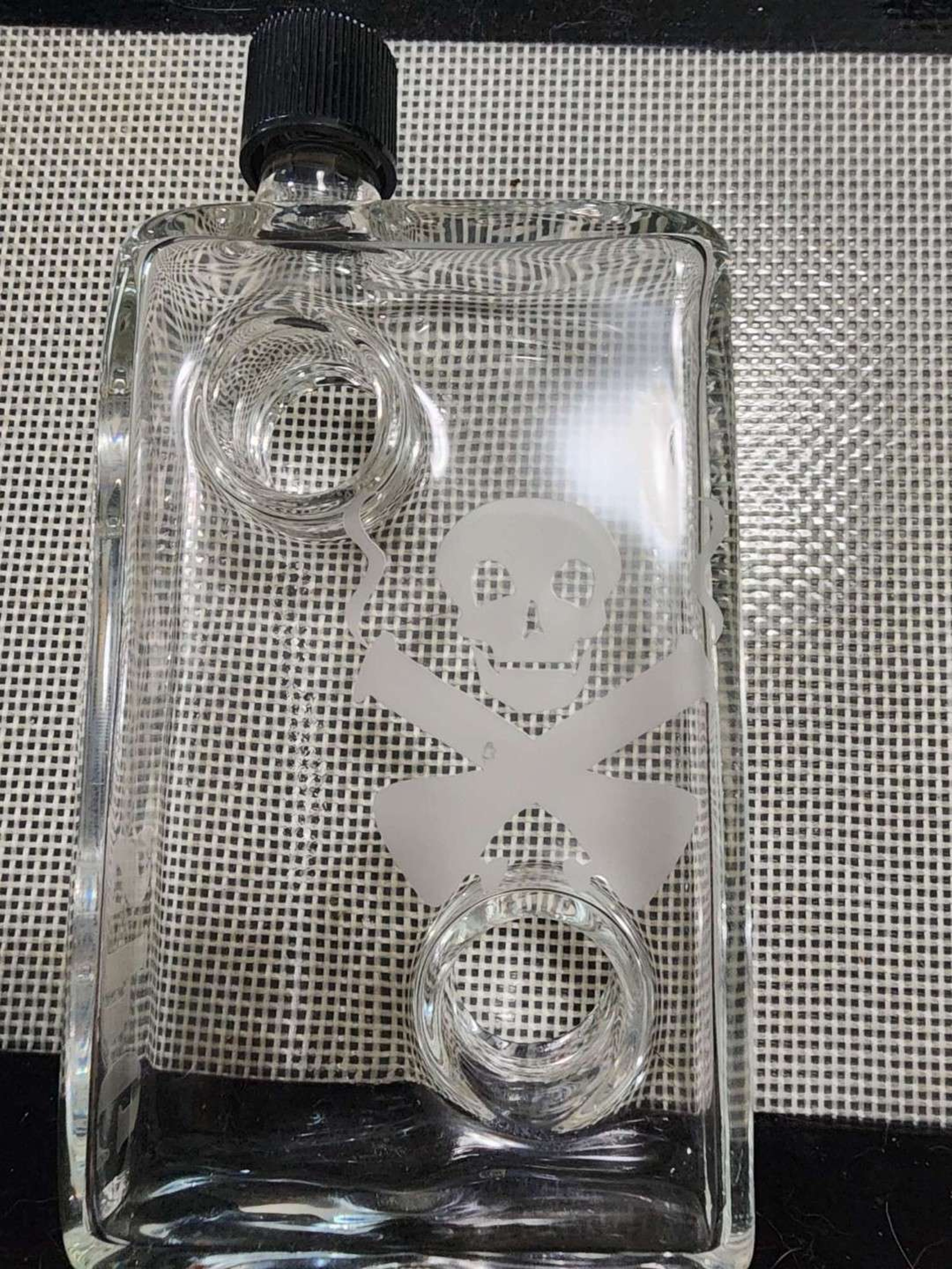 Stephan Peirce glass flask image 0