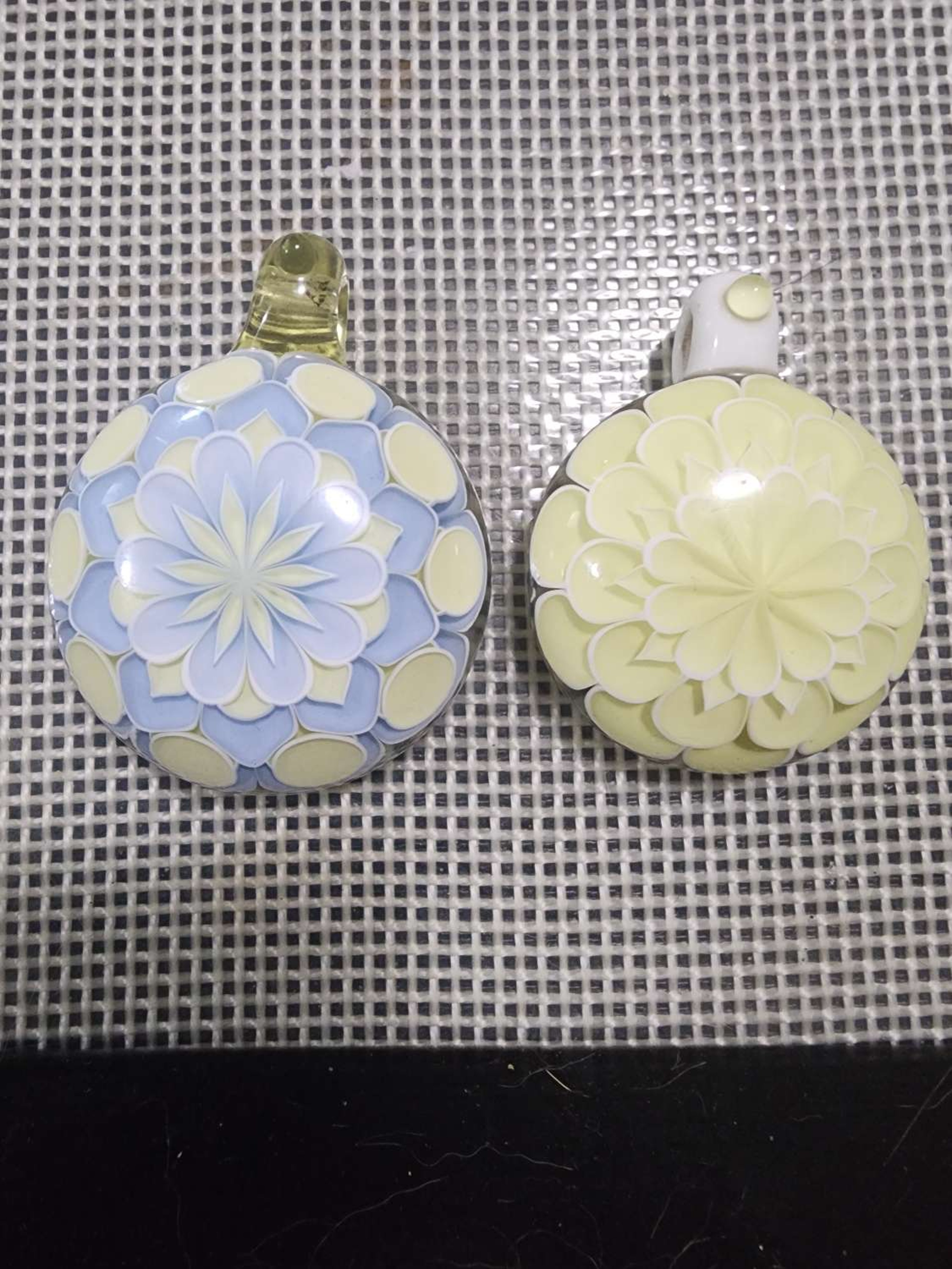 His & hers Yunk serum pendents image 0