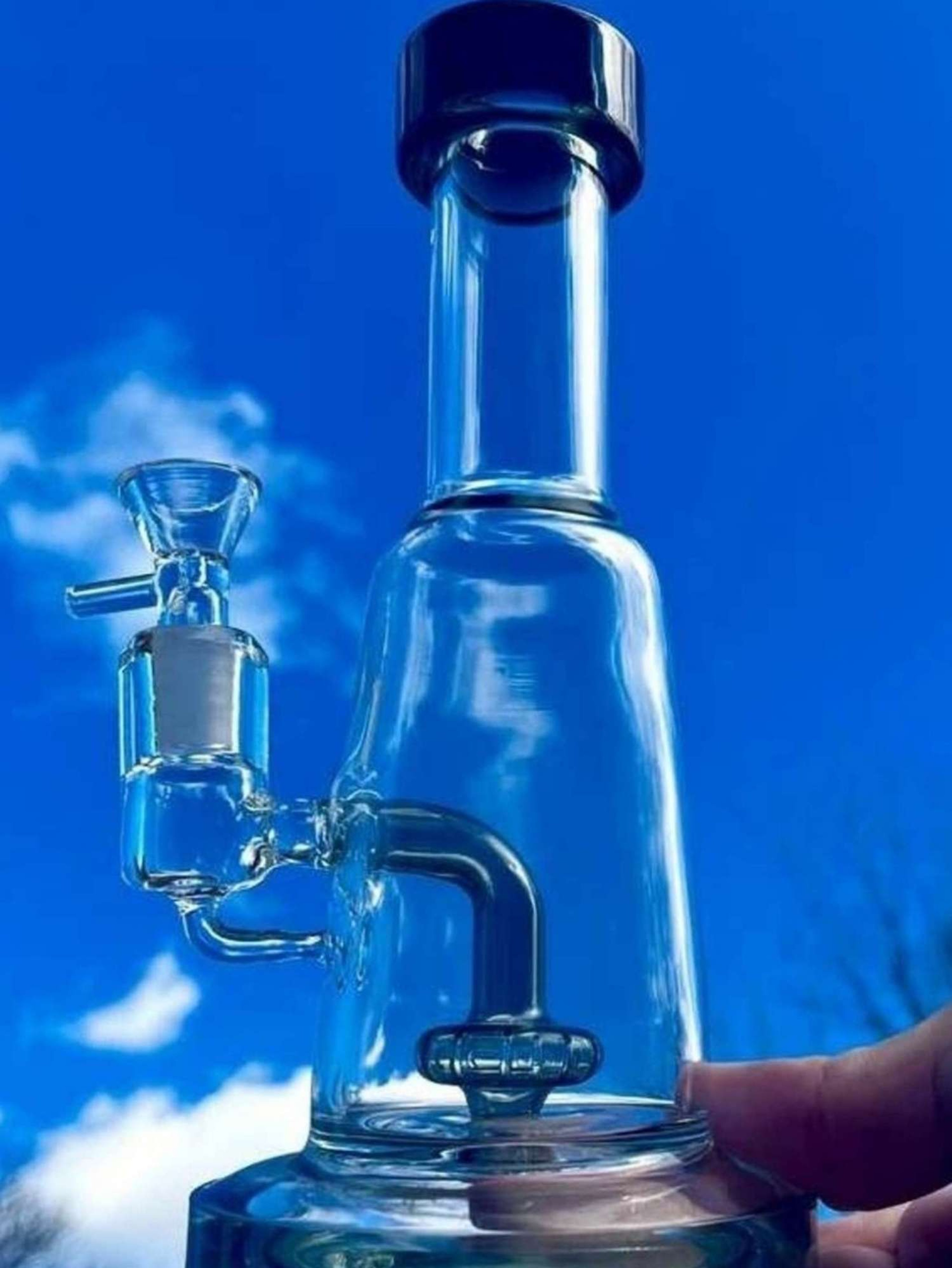 Preview pic of 9" Thick Glass Bong Rig