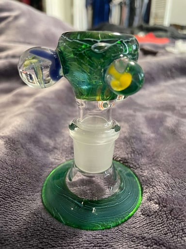 Preview pic of Green Mushroom Bowl Piece and Stand