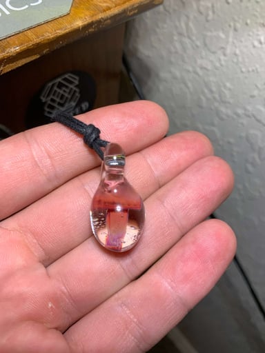 Preview pic of Glass mushroom pendant