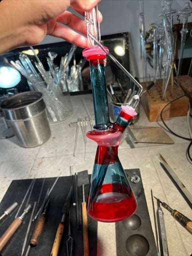 Preview pic of Santa Cruz Glass genie lamp 