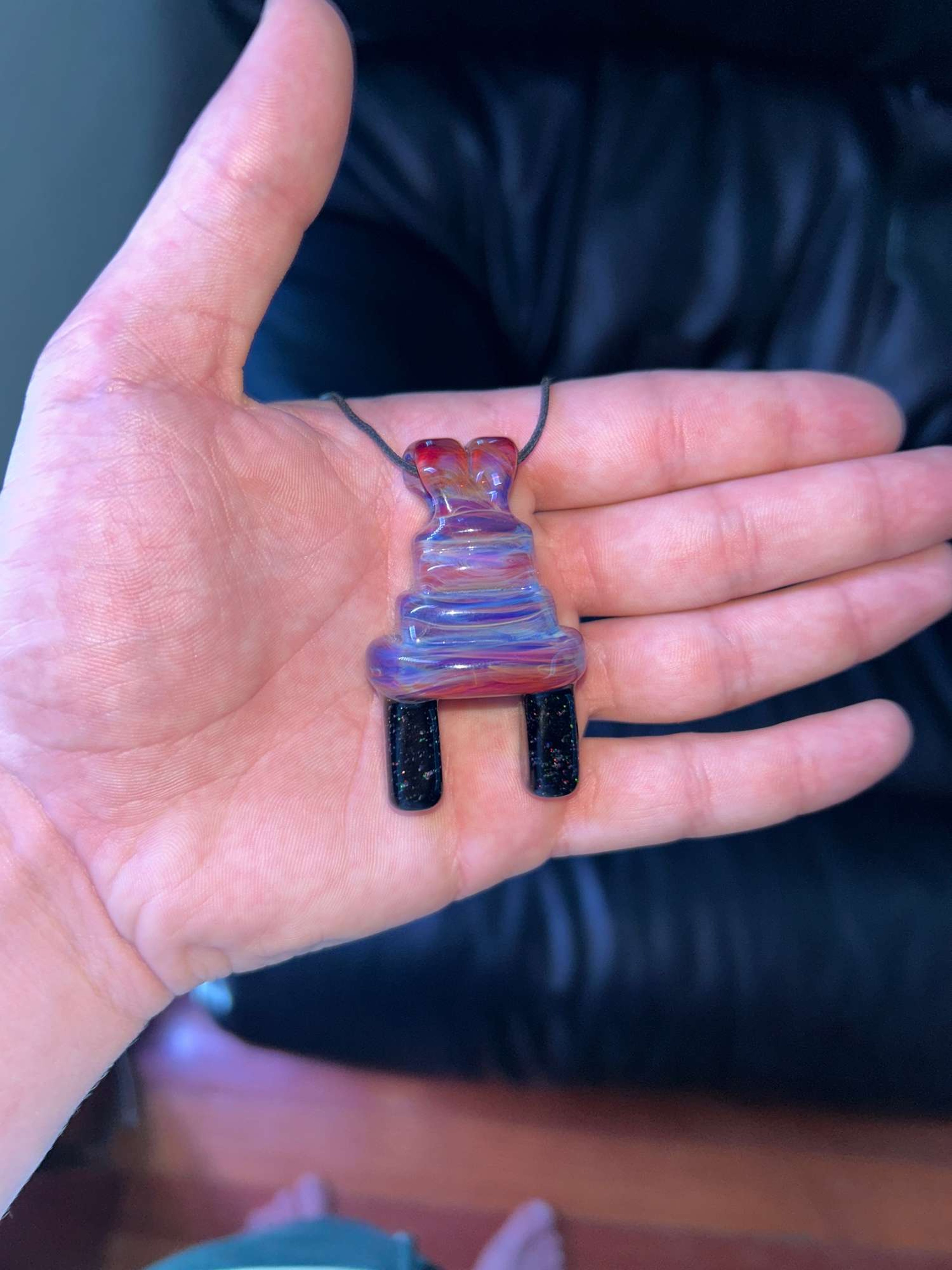 Preview pic of Plug pendant