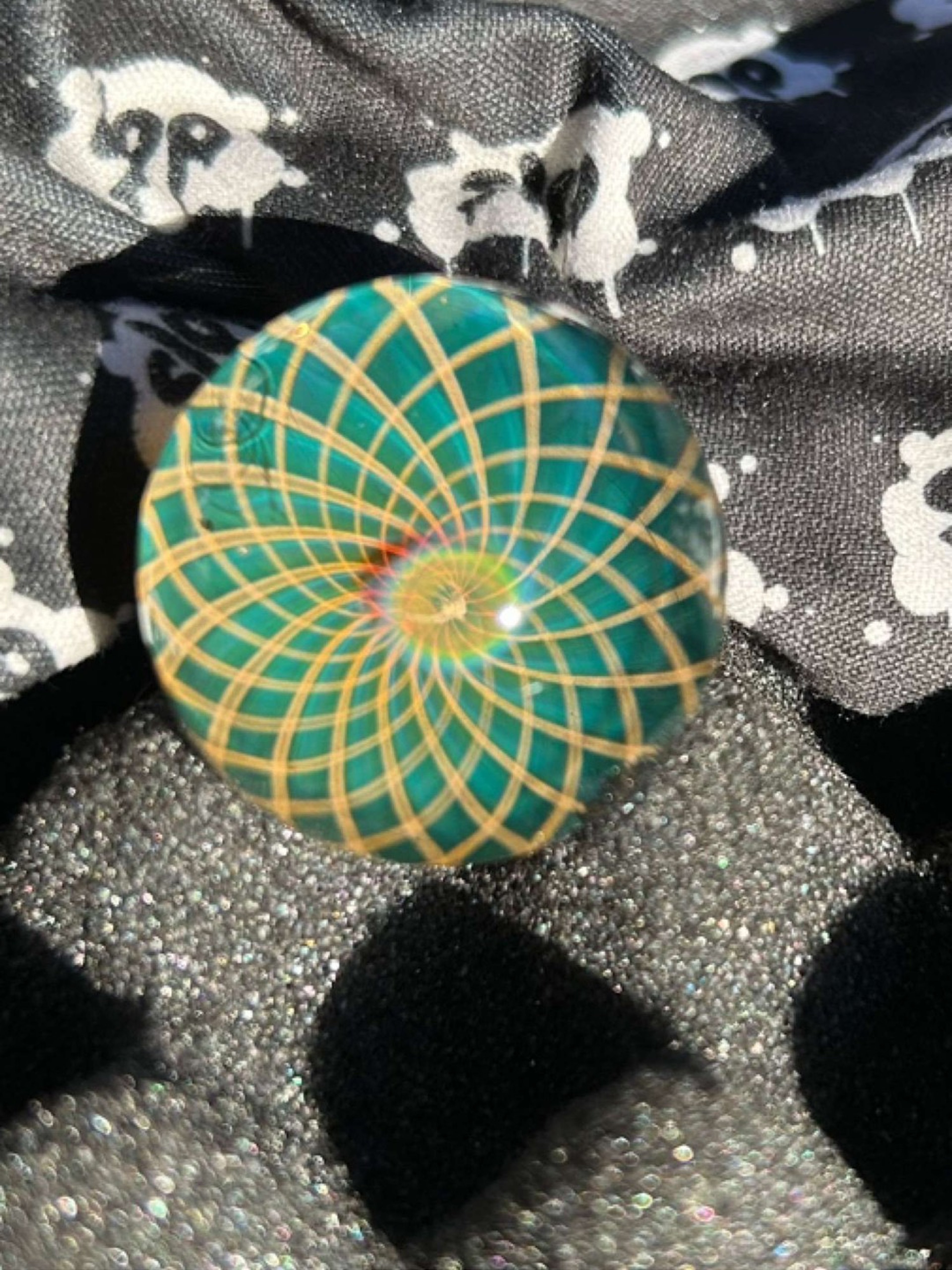 Gatez glass marble image 0