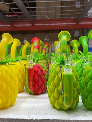 Preview pic of Silicone pineapples 