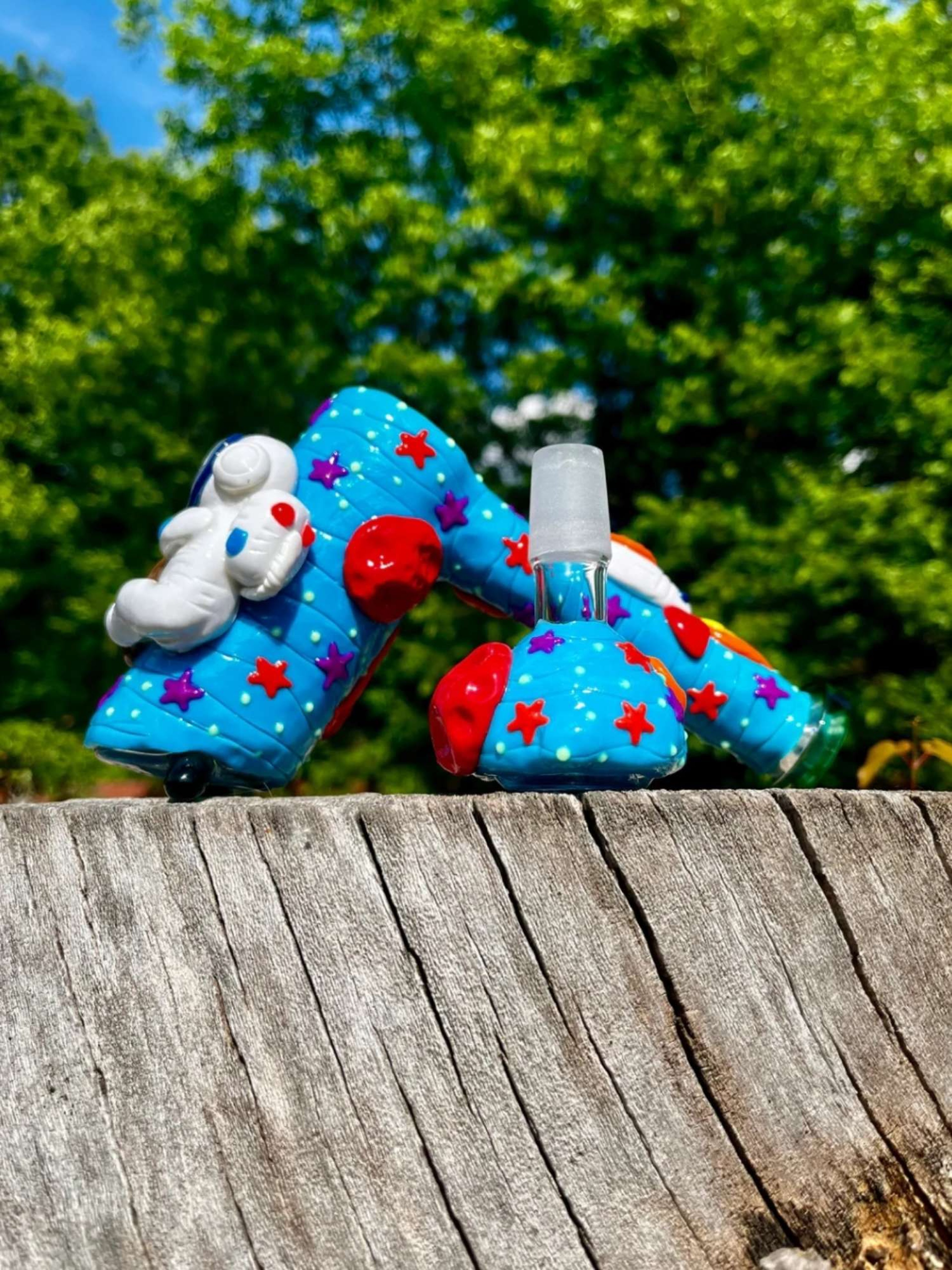 8" Astronaut Rocket Hand Pipe
image 0