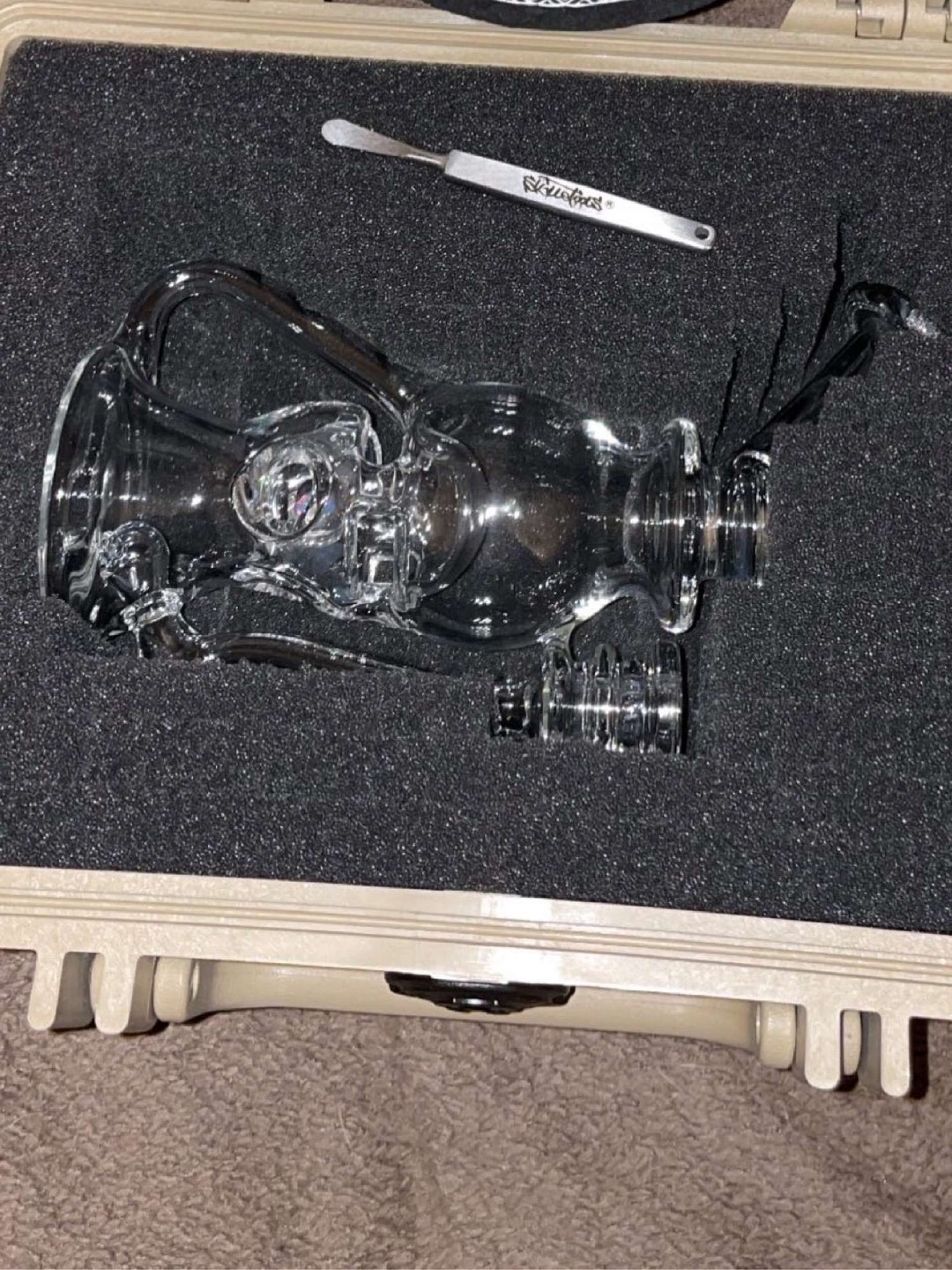 Clear Avery York image 0