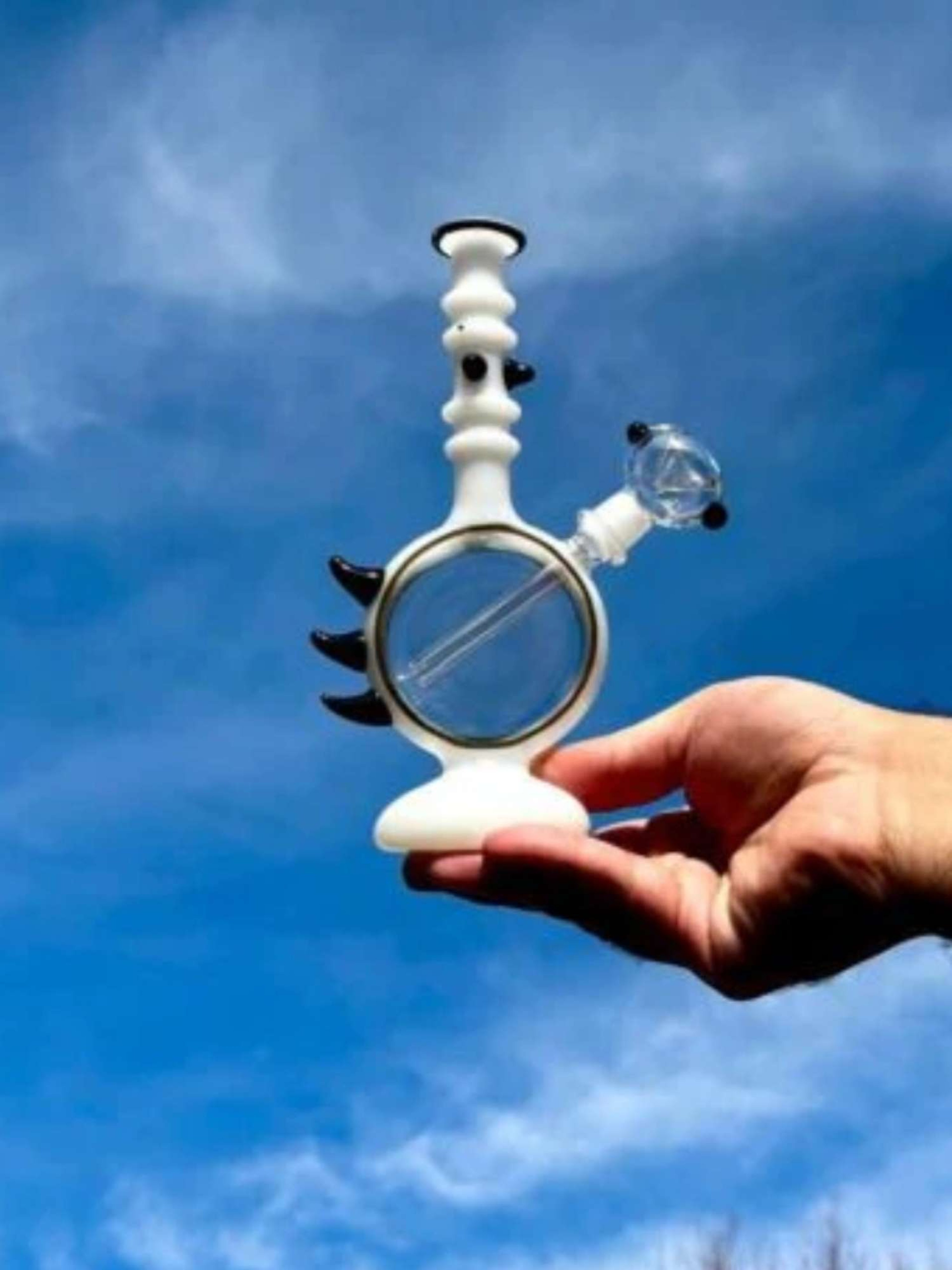 8" White Dragon Recycler Beaker Rig Or Bong
image 0