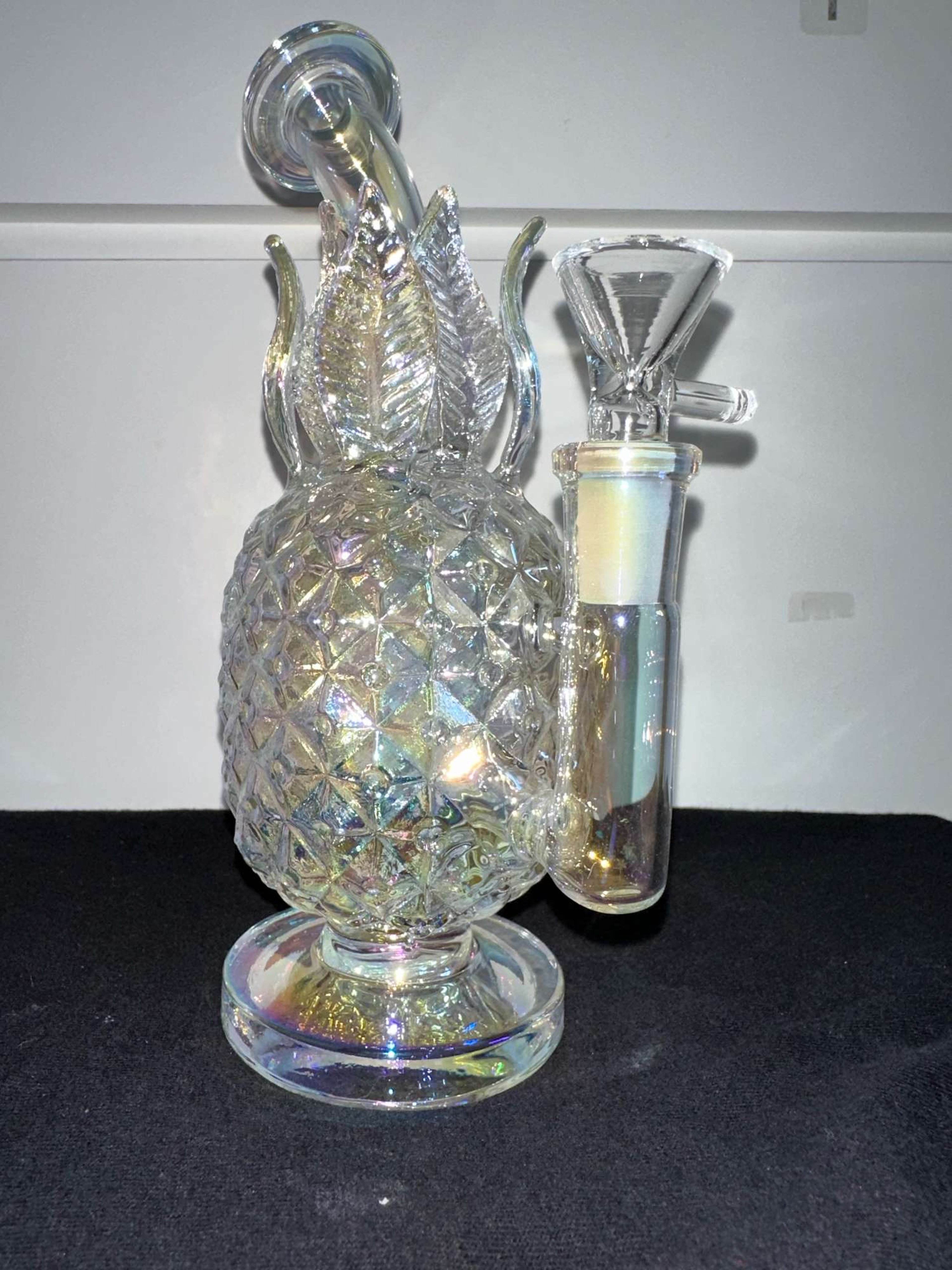CUSTOM PINEAPPLE BONG/RIG NO RESERVE! image 0