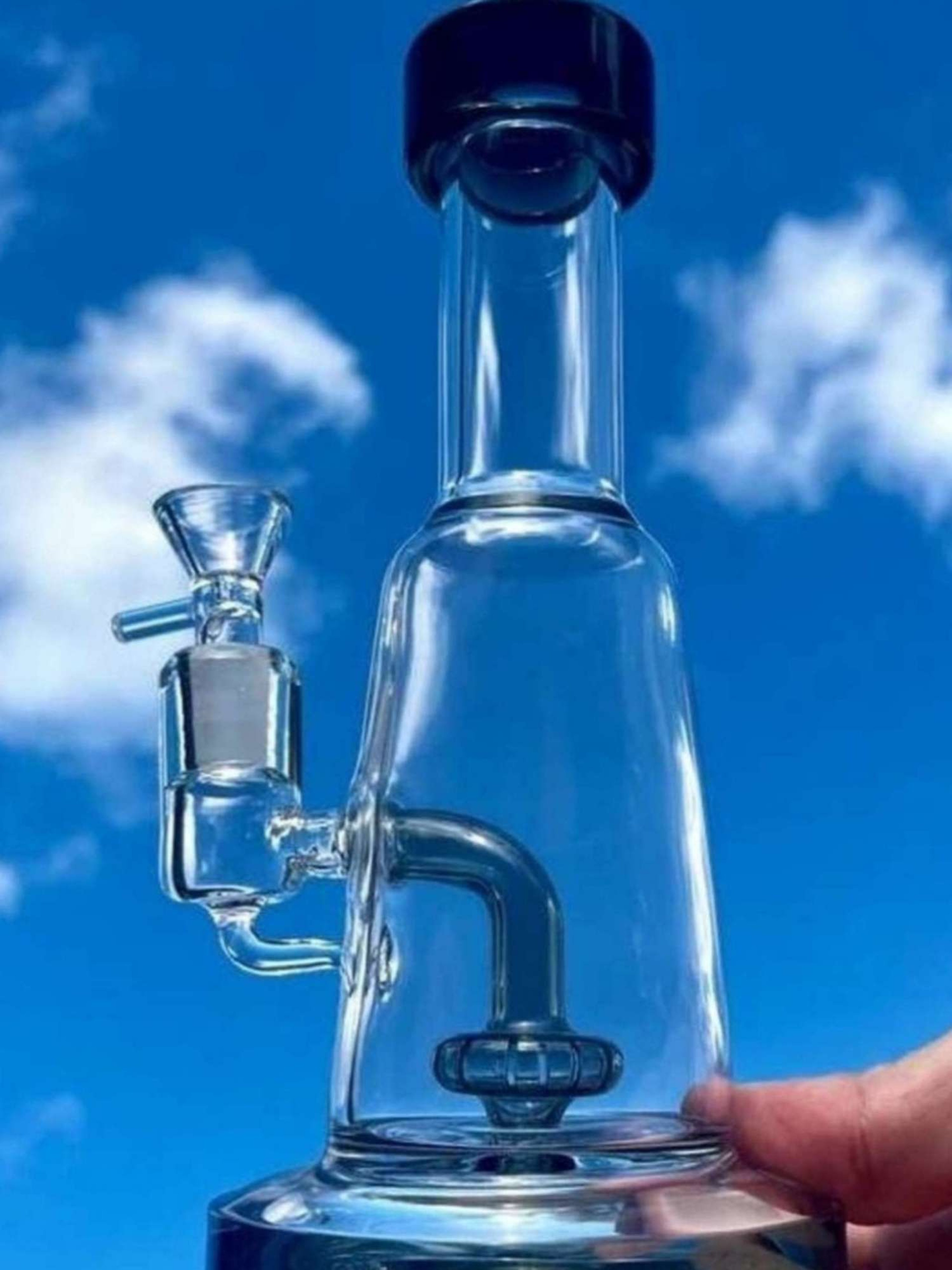 Preview pic of 9" Thick Glass Bong Rig