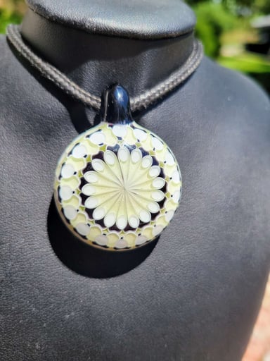 Preview pic of Dot stack pendy 