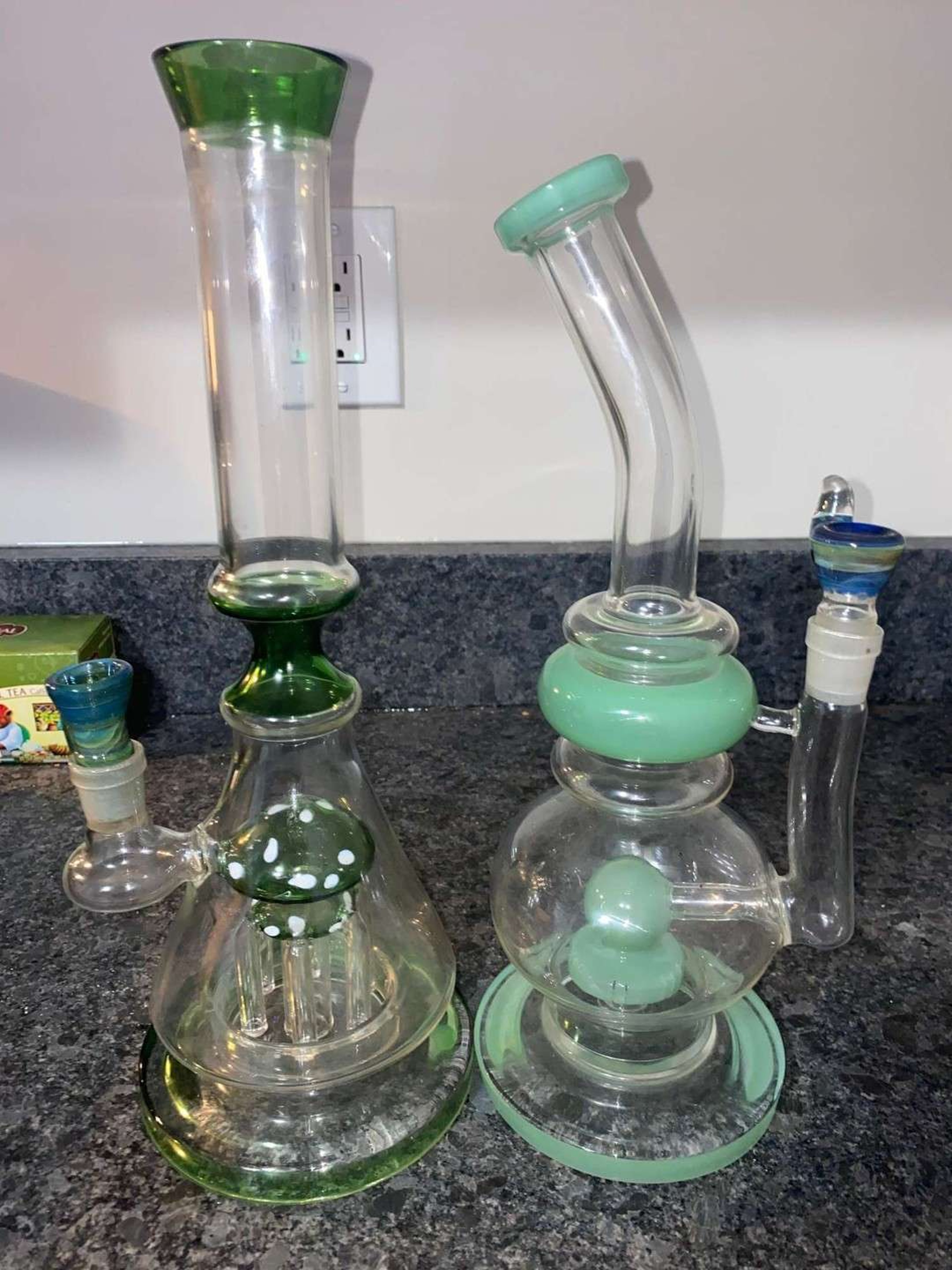 Mushroom and bent neck bong image 0