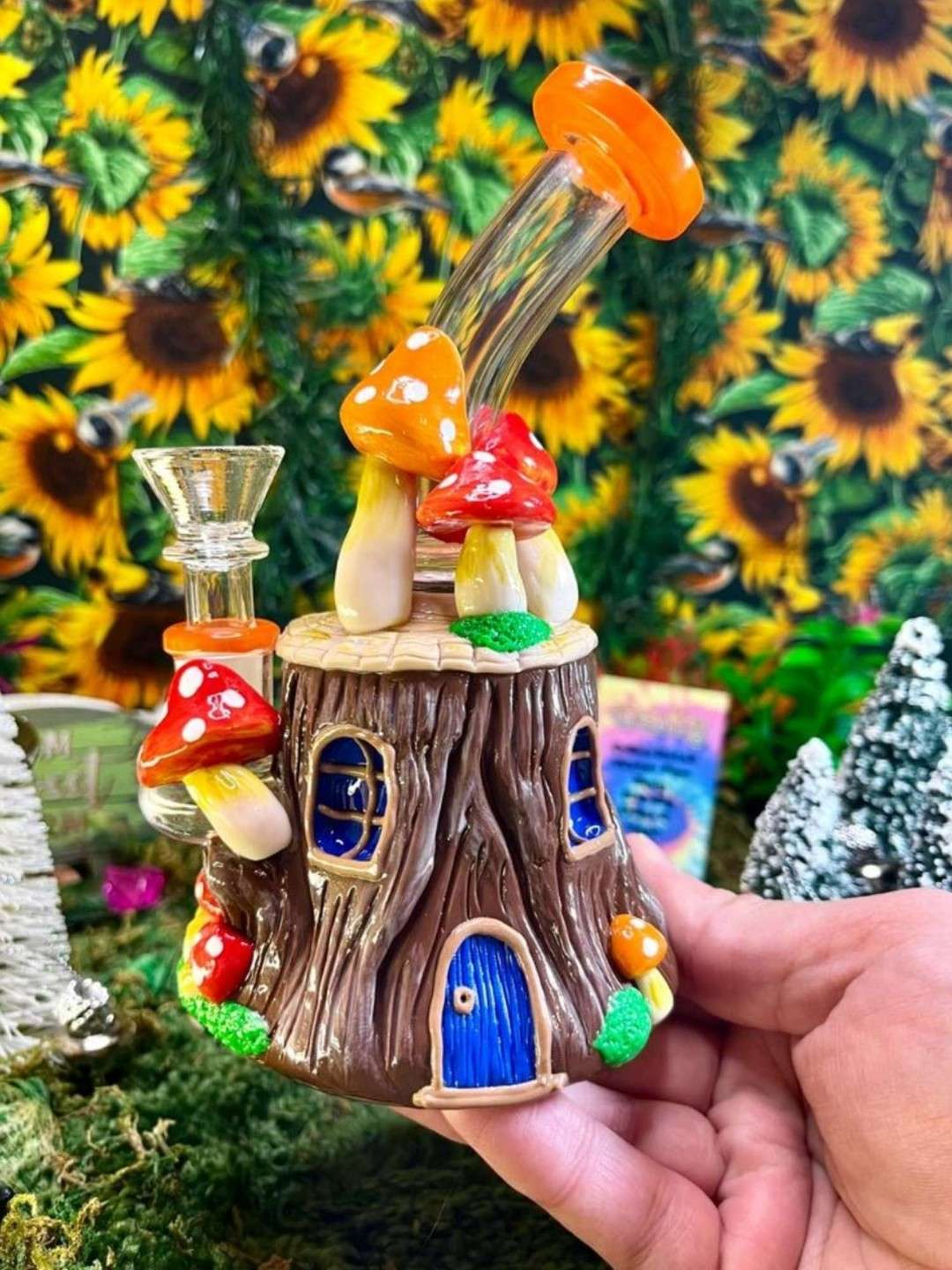 7" Mushroom Treehouse Bong Water Pipe Brown image 0