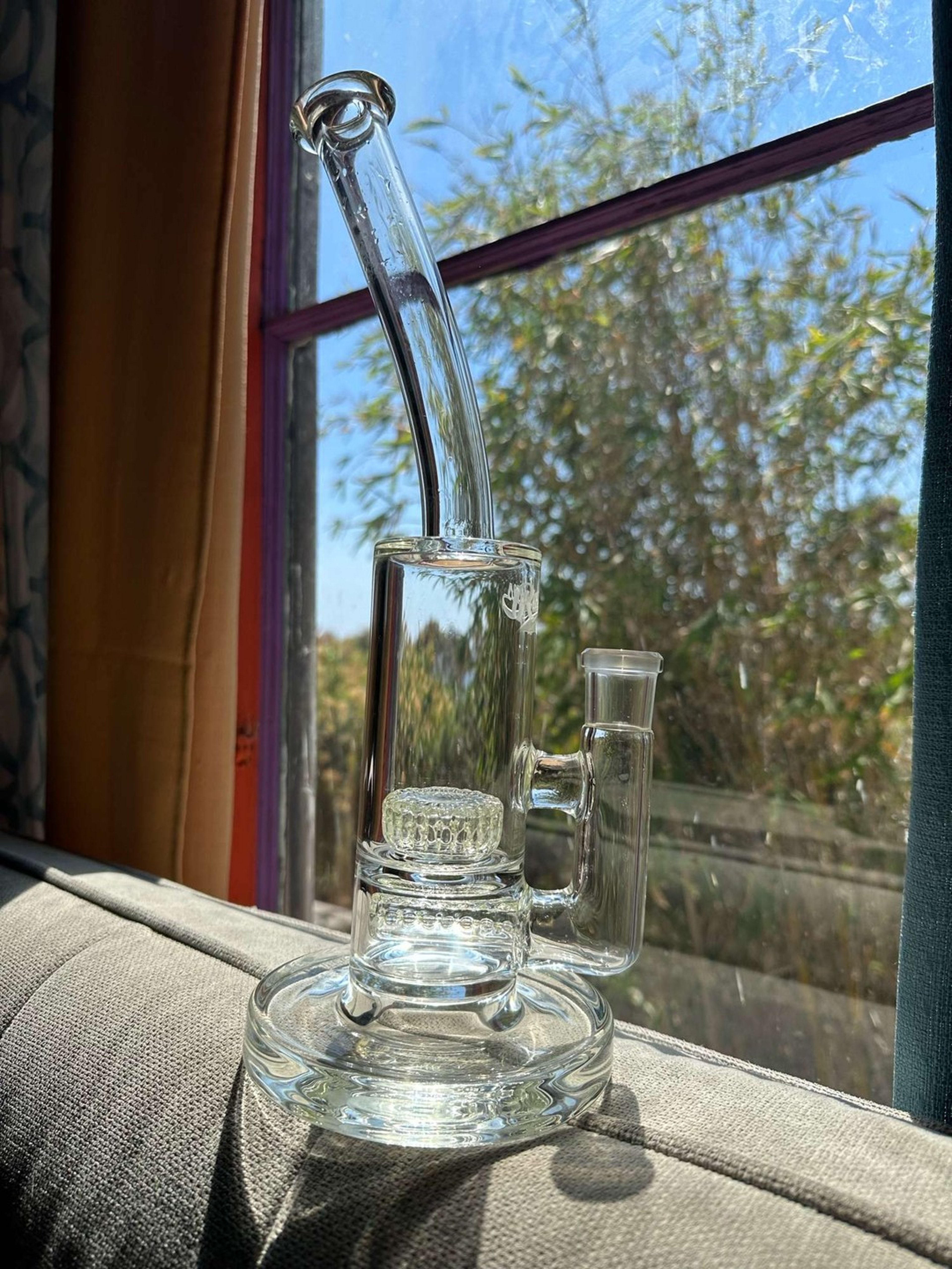 Rawlins Glass Horizon Helix w/ Illuminati Accent image 0