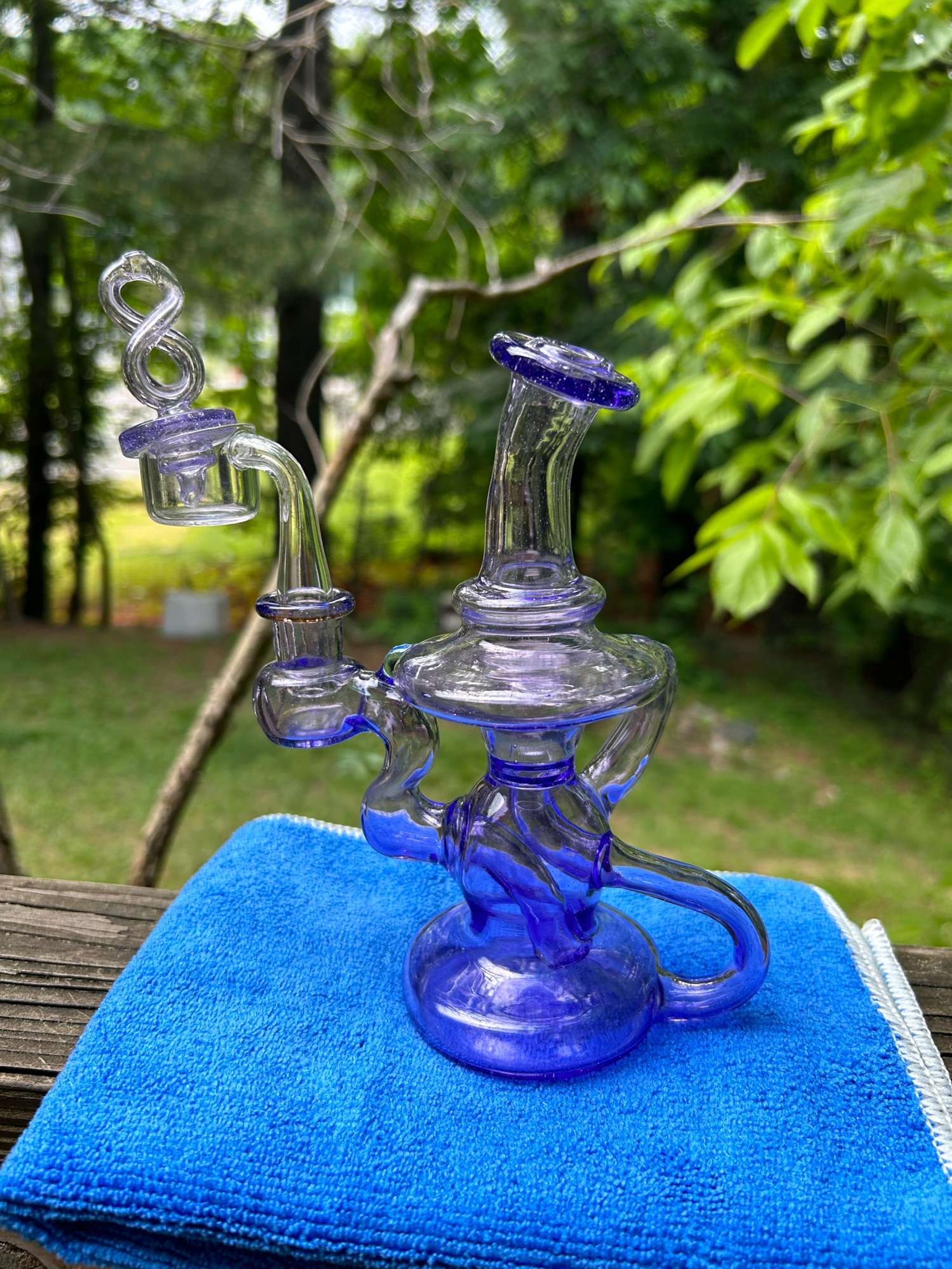 Trill Glass Recycler image 0