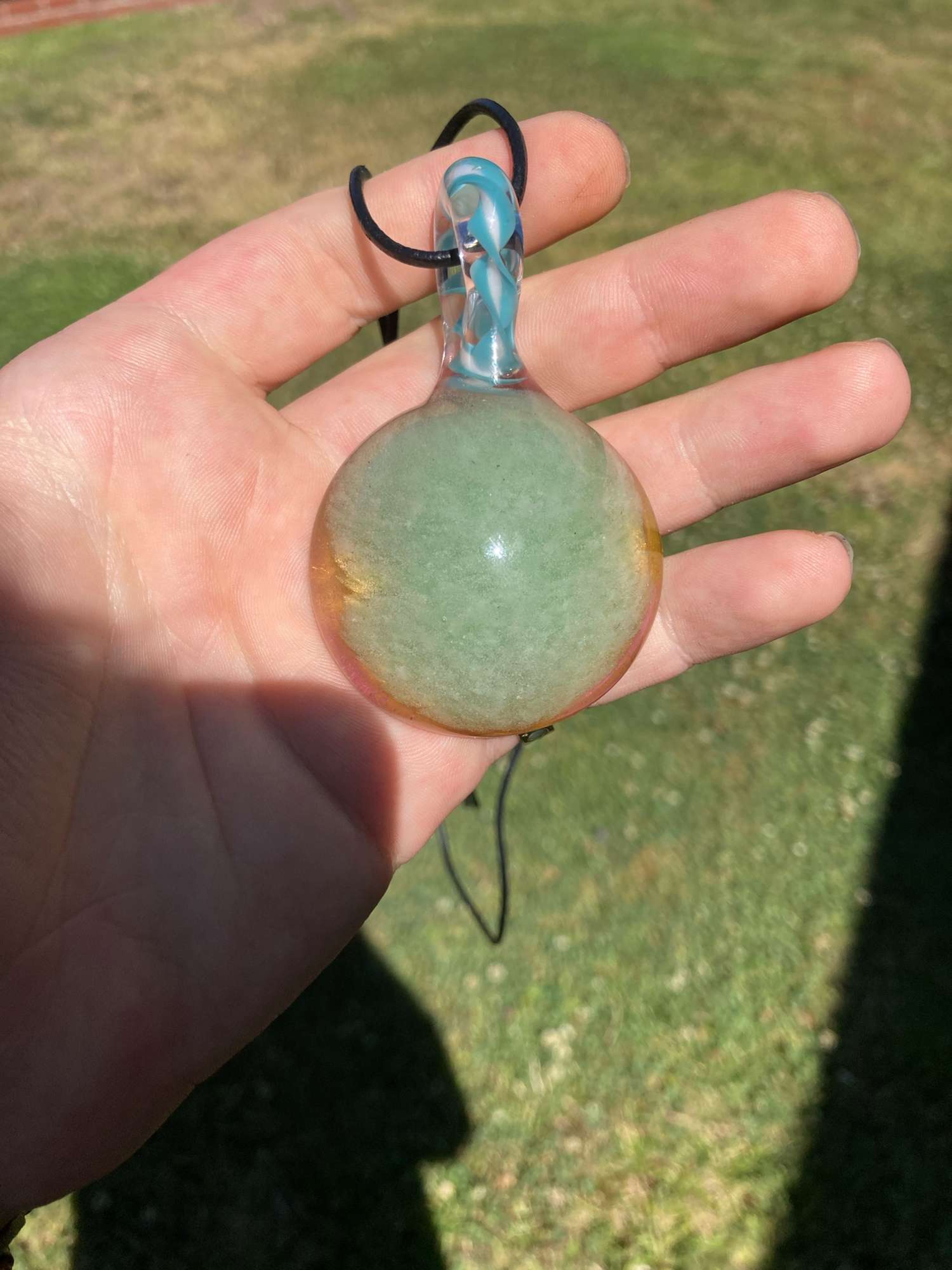 Preview pic of Down neck glowing fume pendant 