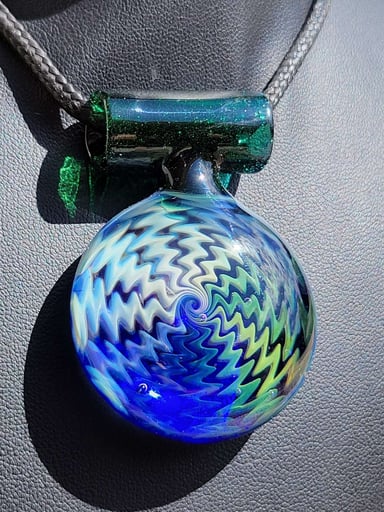 Preview pic of WeredGlass Bailed fume pendant 