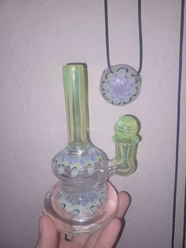 Preview pic of @natrix_glass Rig and Pendy w/ Matching UV Marble By @benji_glass