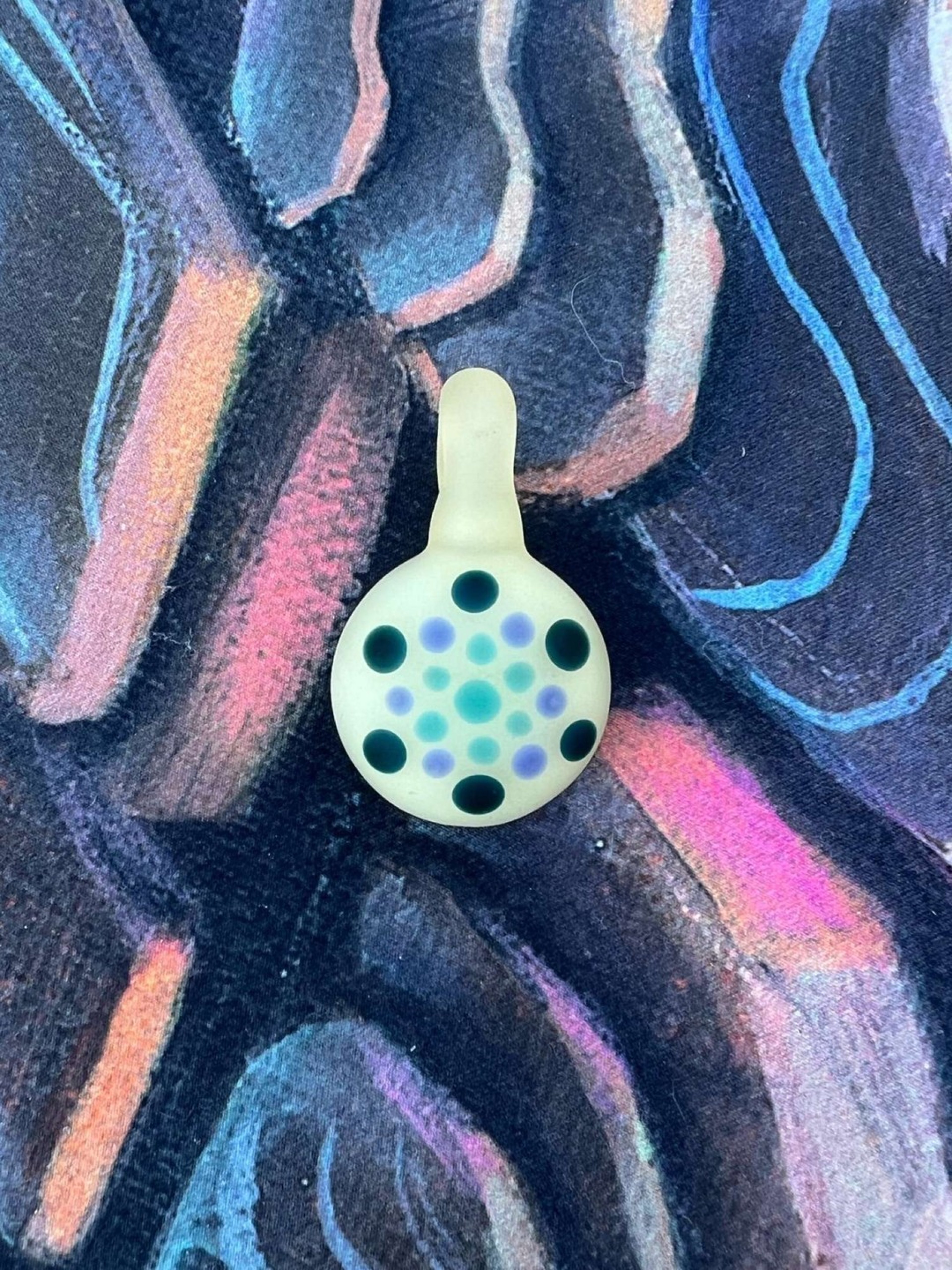 Sandblasted CFL dot pendy image 0
