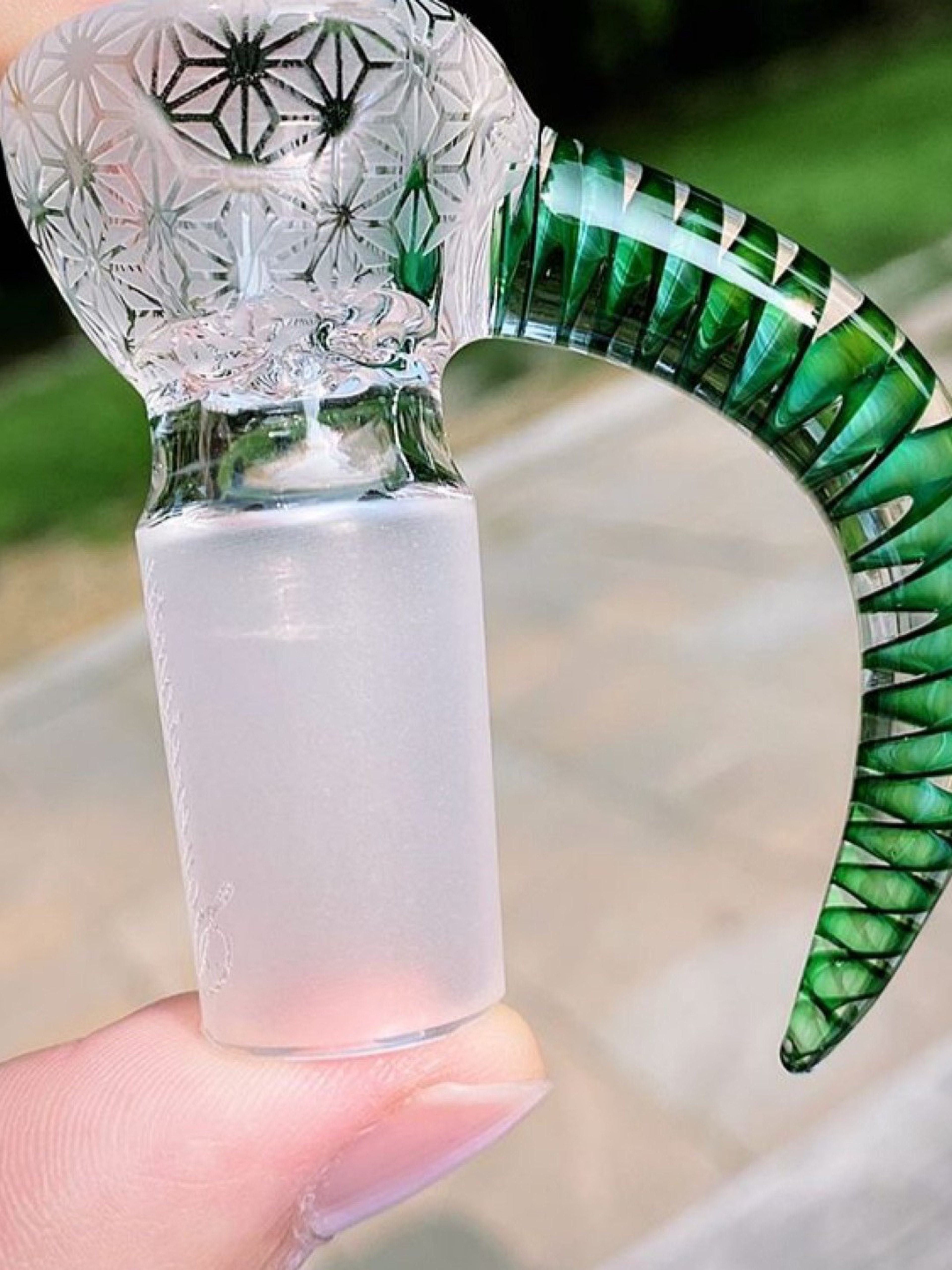 Preview pic of green money frosted sov slide