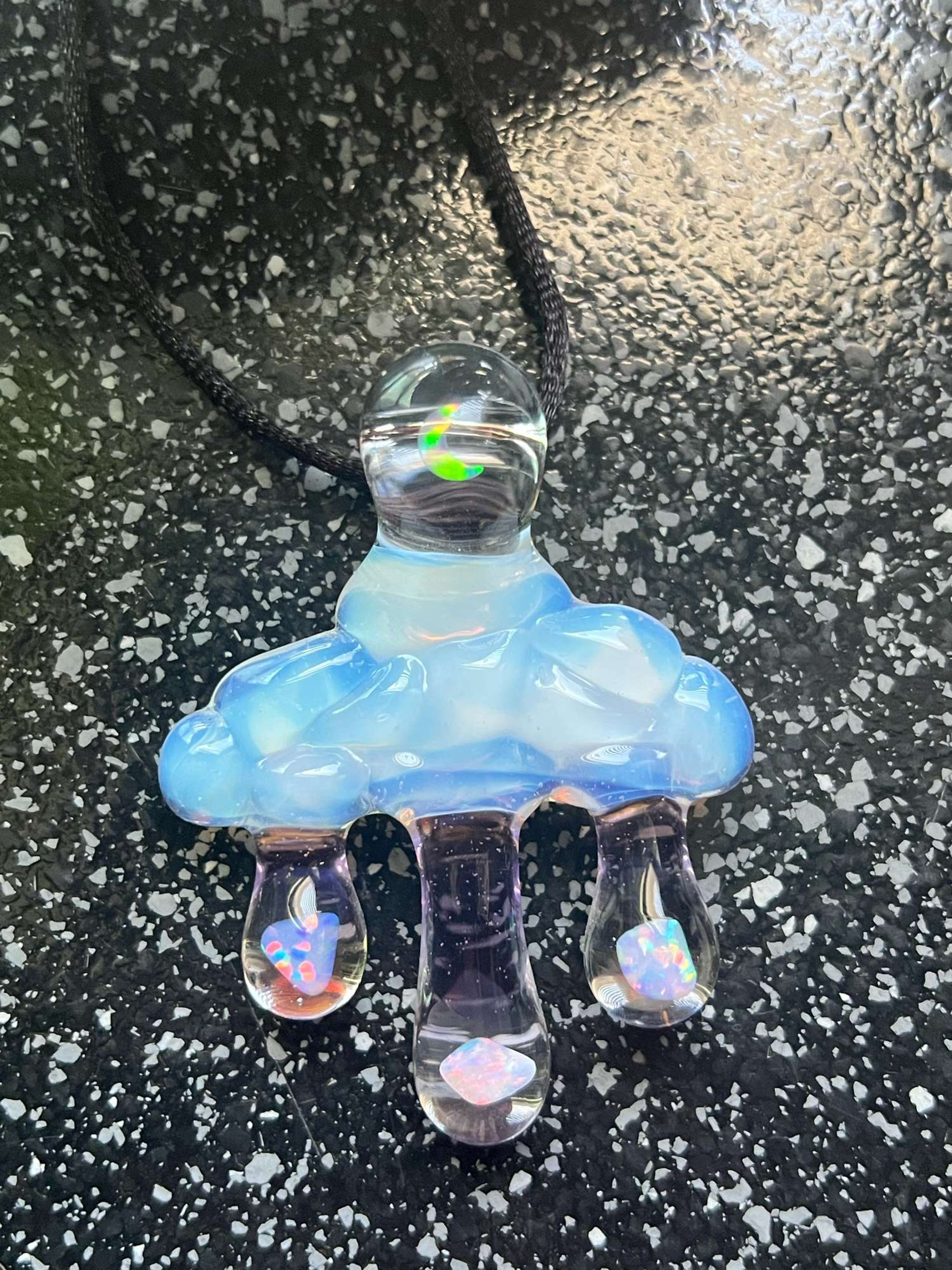 Preview pic of glass pendant