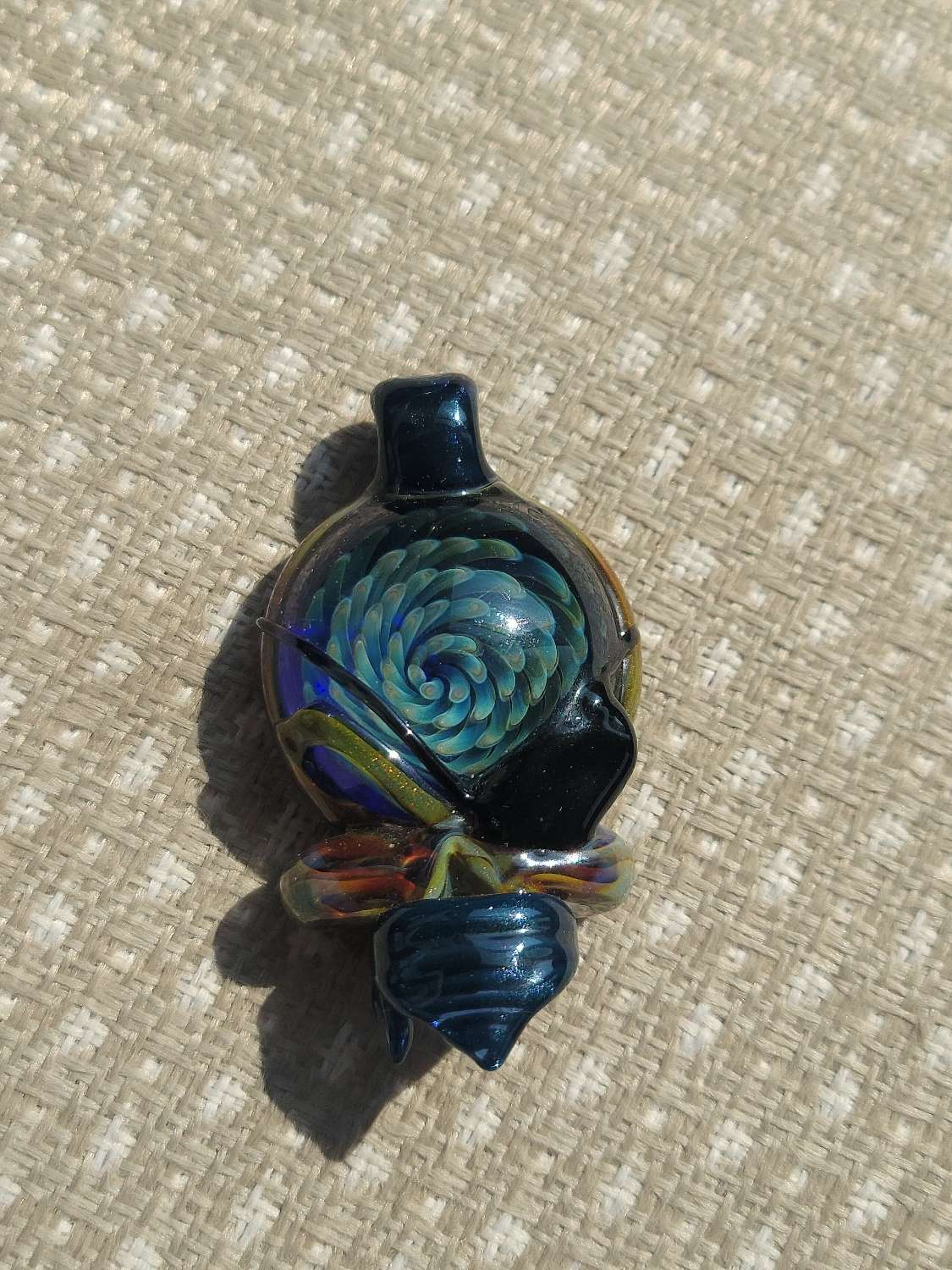 Neebs pendant image 0