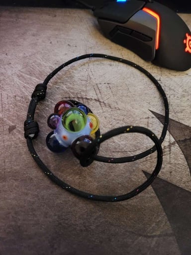 Preview pic of Scomomoanet - Bubble Pendant
