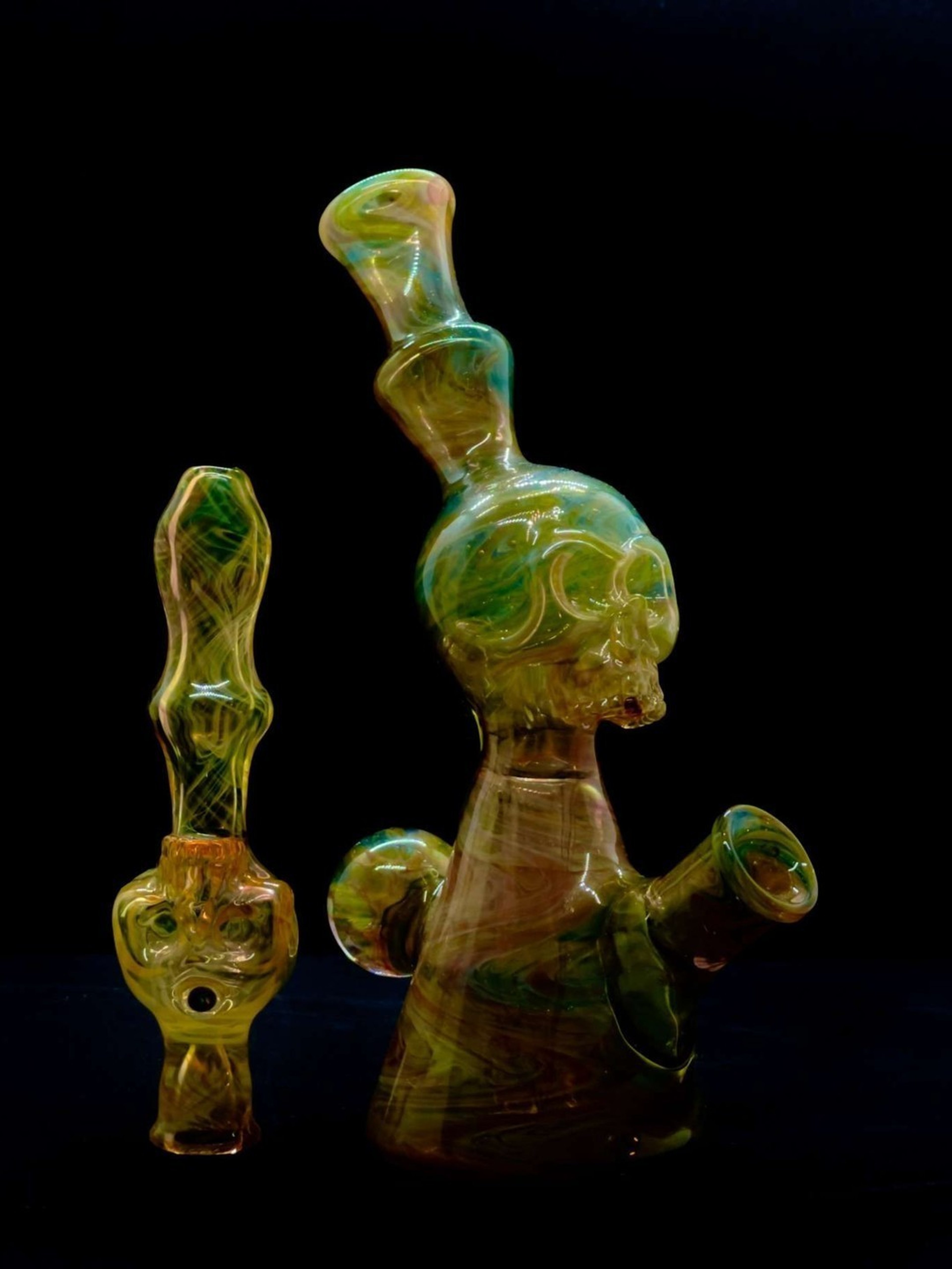 Sweeny Skull Recycler + Chillum image 0