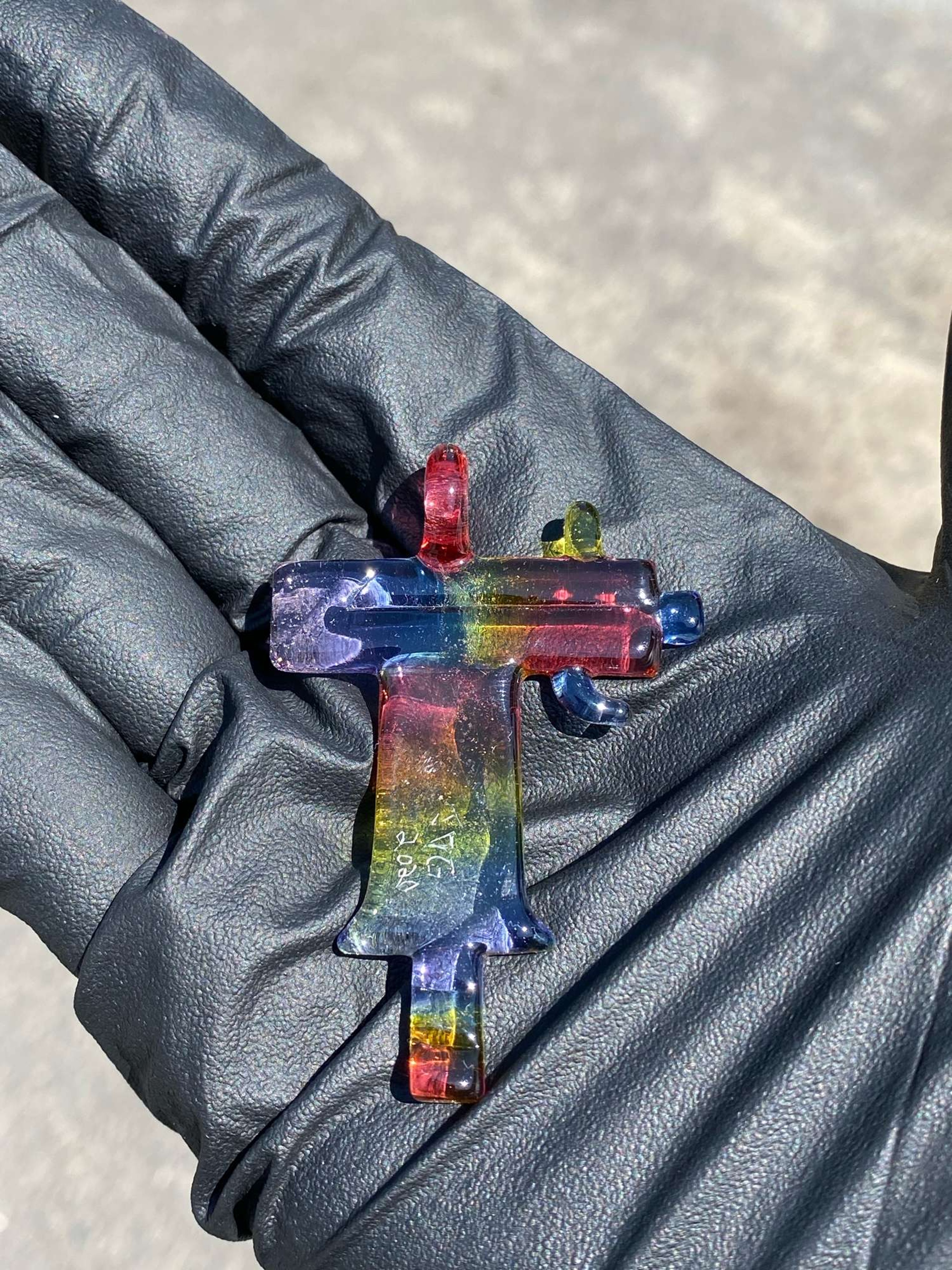 Just dewit glass Uzi pendant image 0