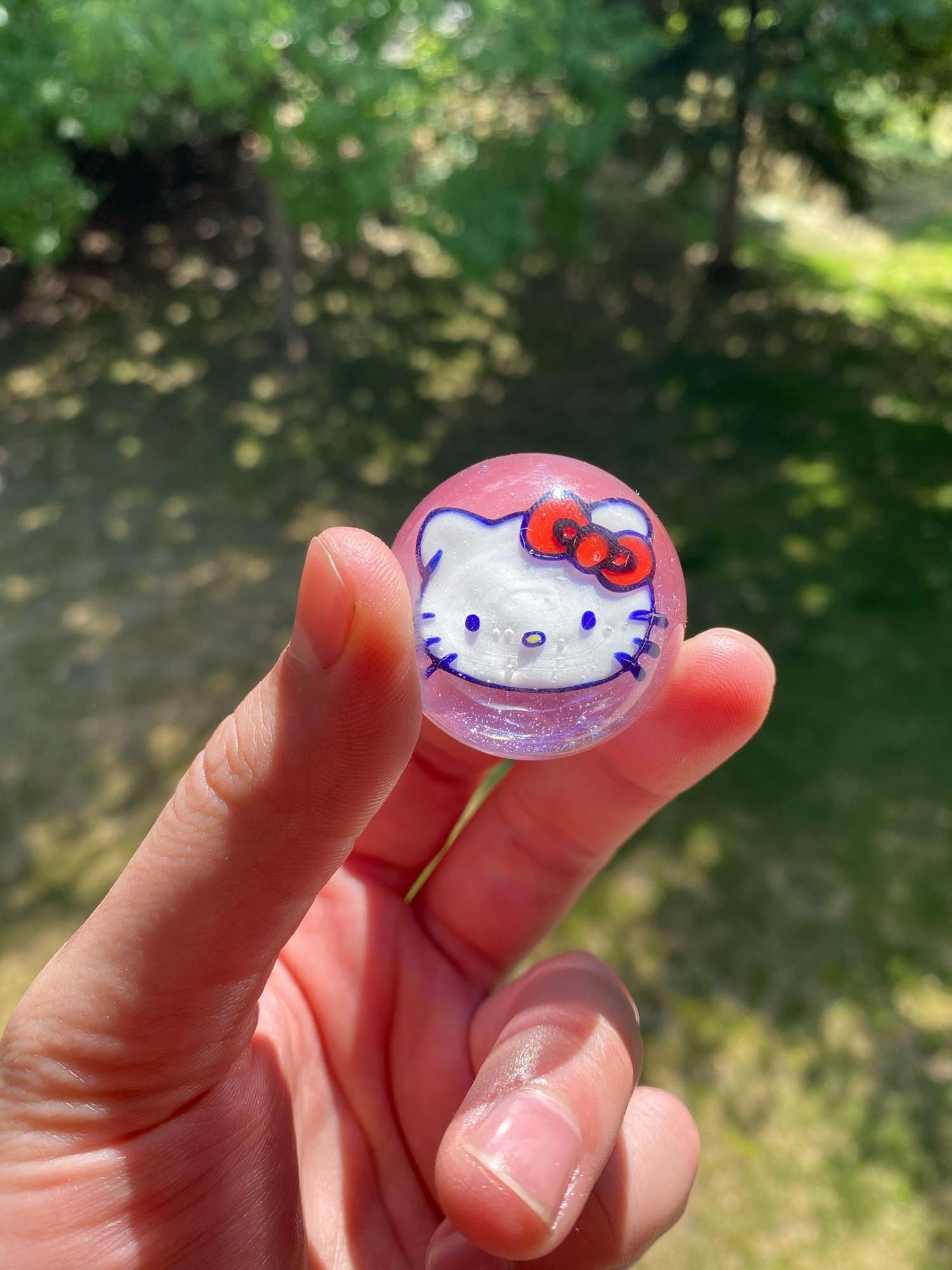 Avi Glass Hello kitty marble image 0