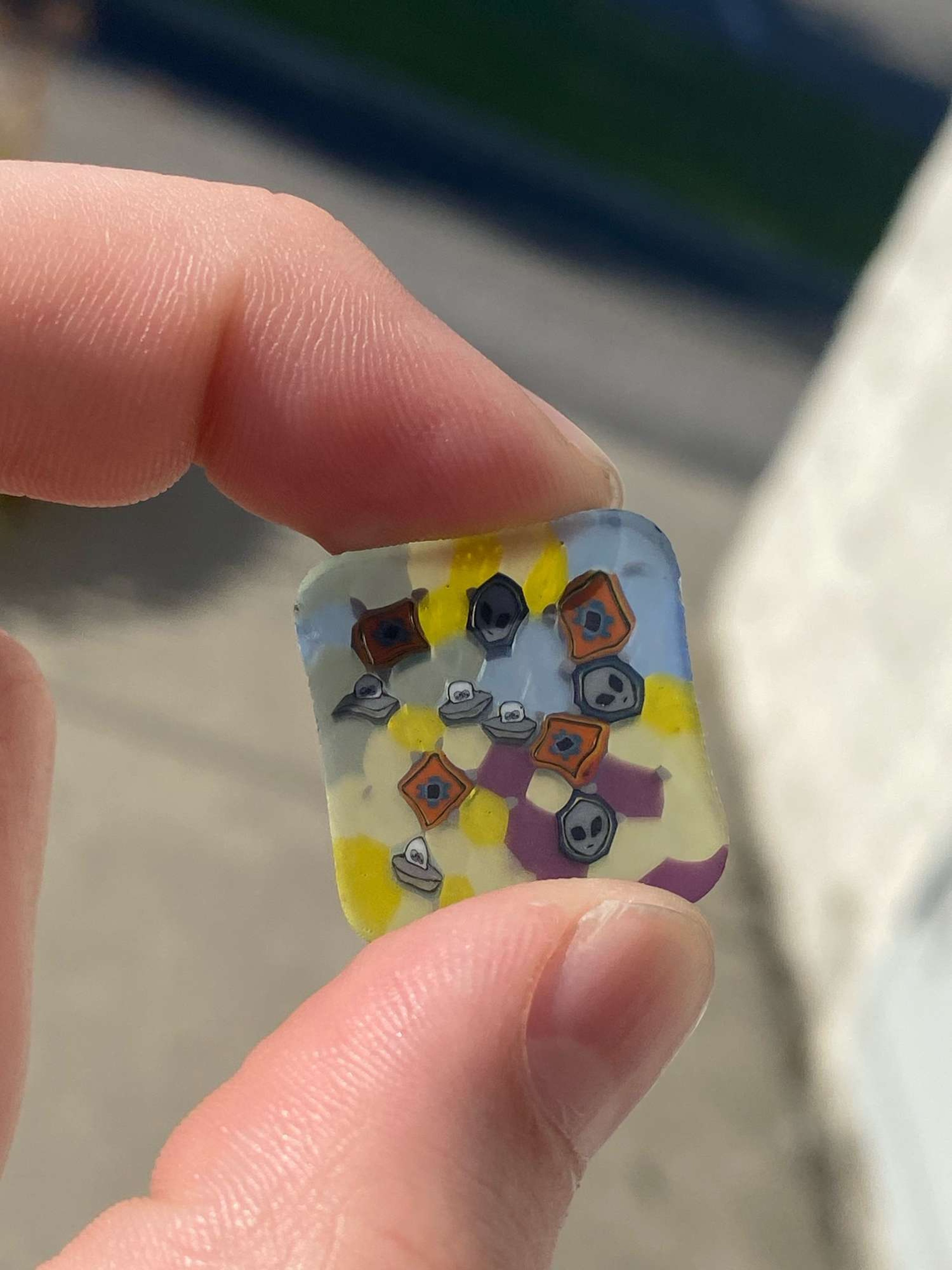 Map glass Mille chip image 0