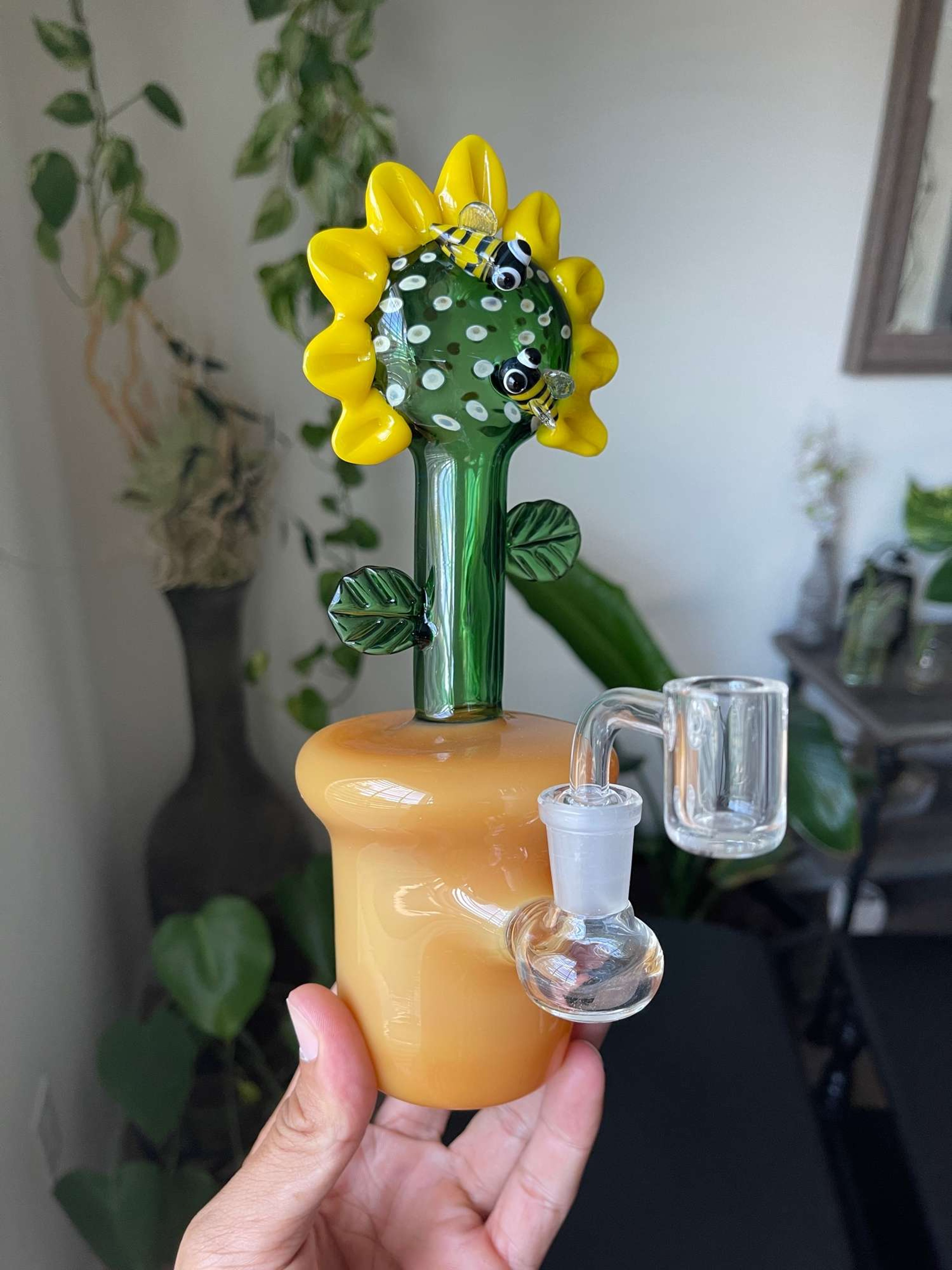 Preview pic of Sunflower Dab Rig w/ Banger