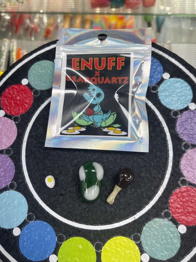 Preview pic of Enuff glass x bear quartz slurper set dark green