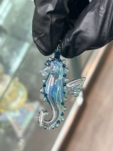 Preview pic of Liz Wright Seahouse aquamania Pendant