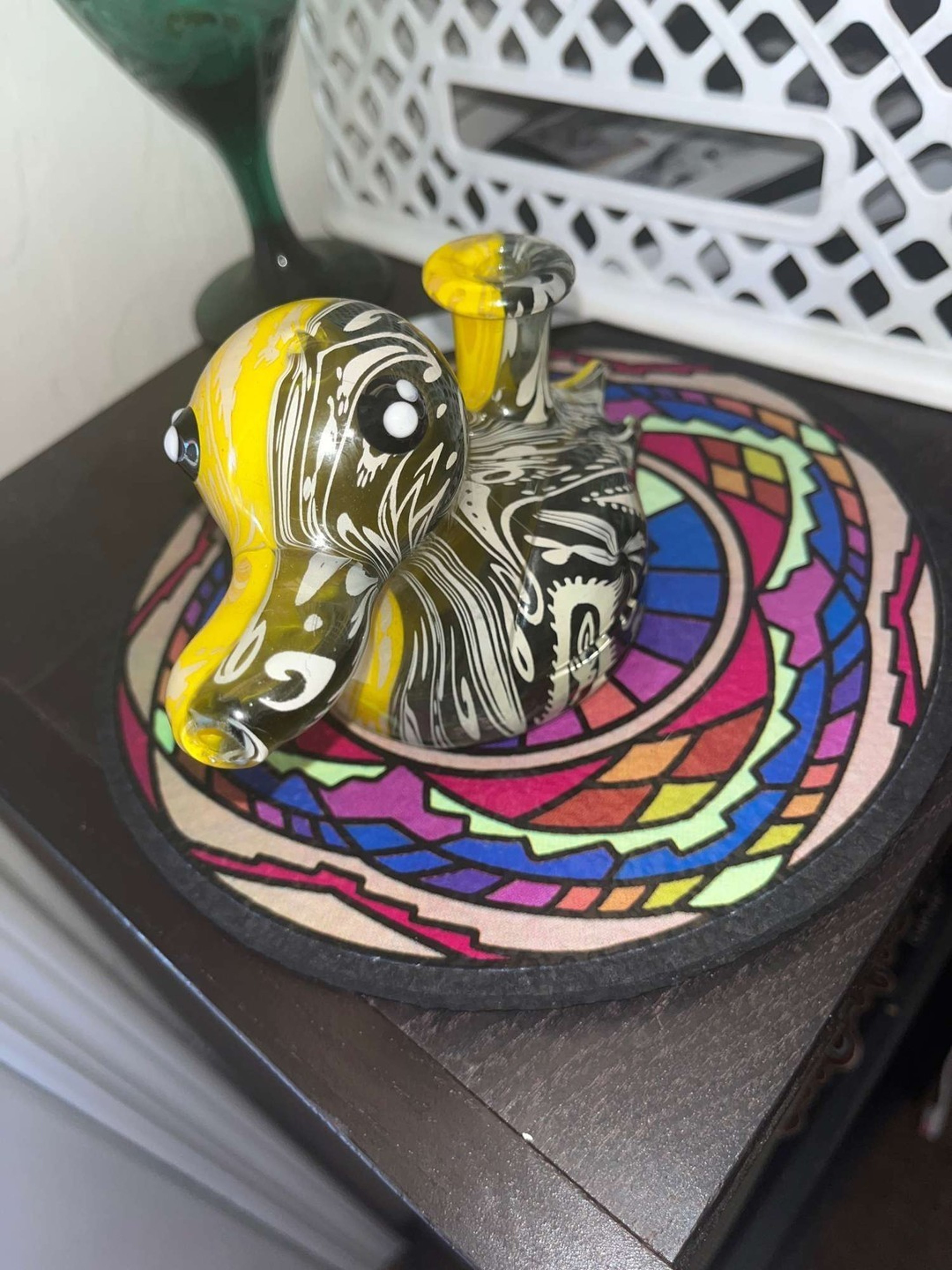 Preview pic of Warwick glass ducky