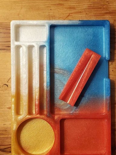 Preview pic of Custom rolling tray / Joint holder