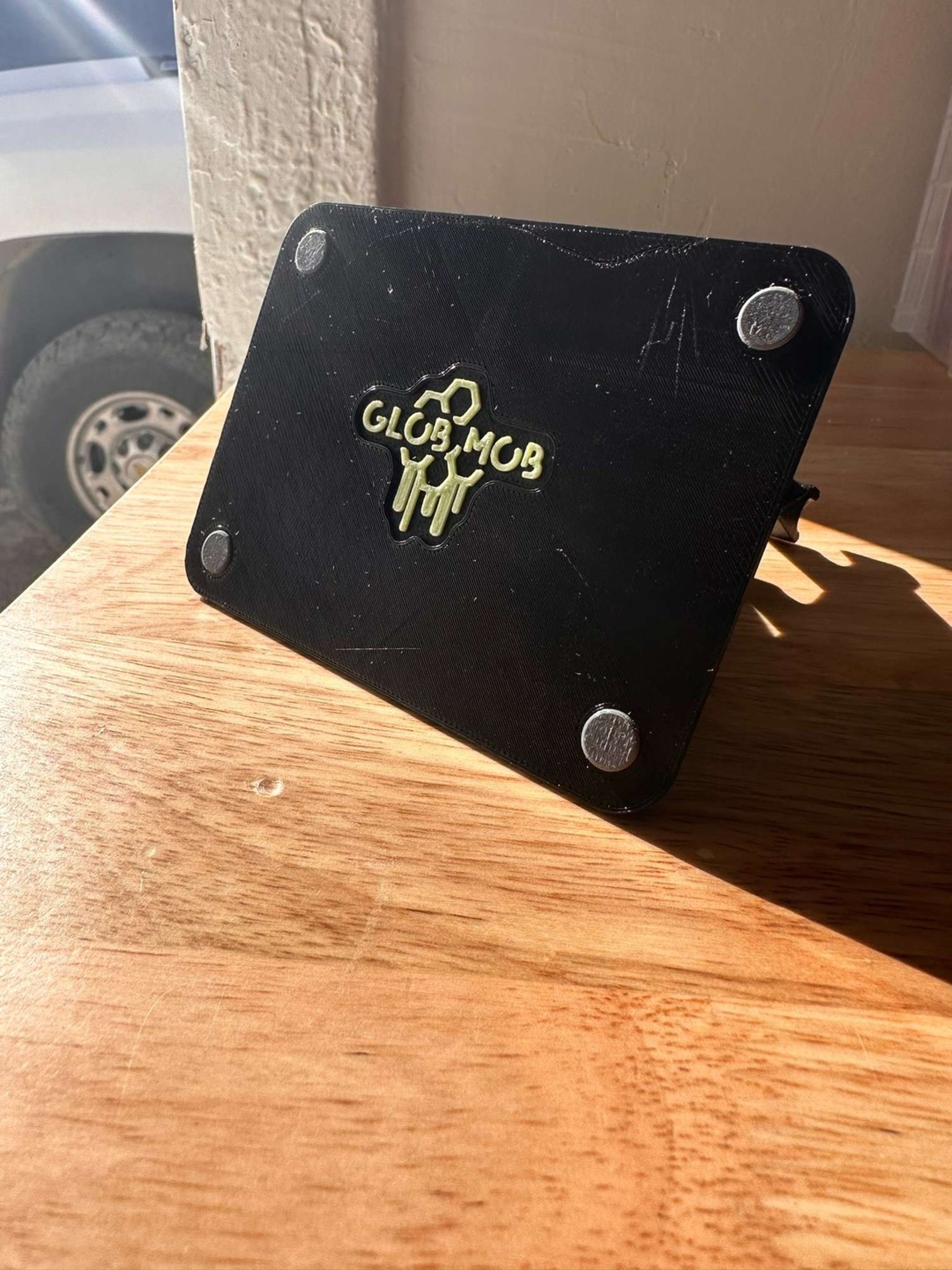Glob mob tool holder image 0