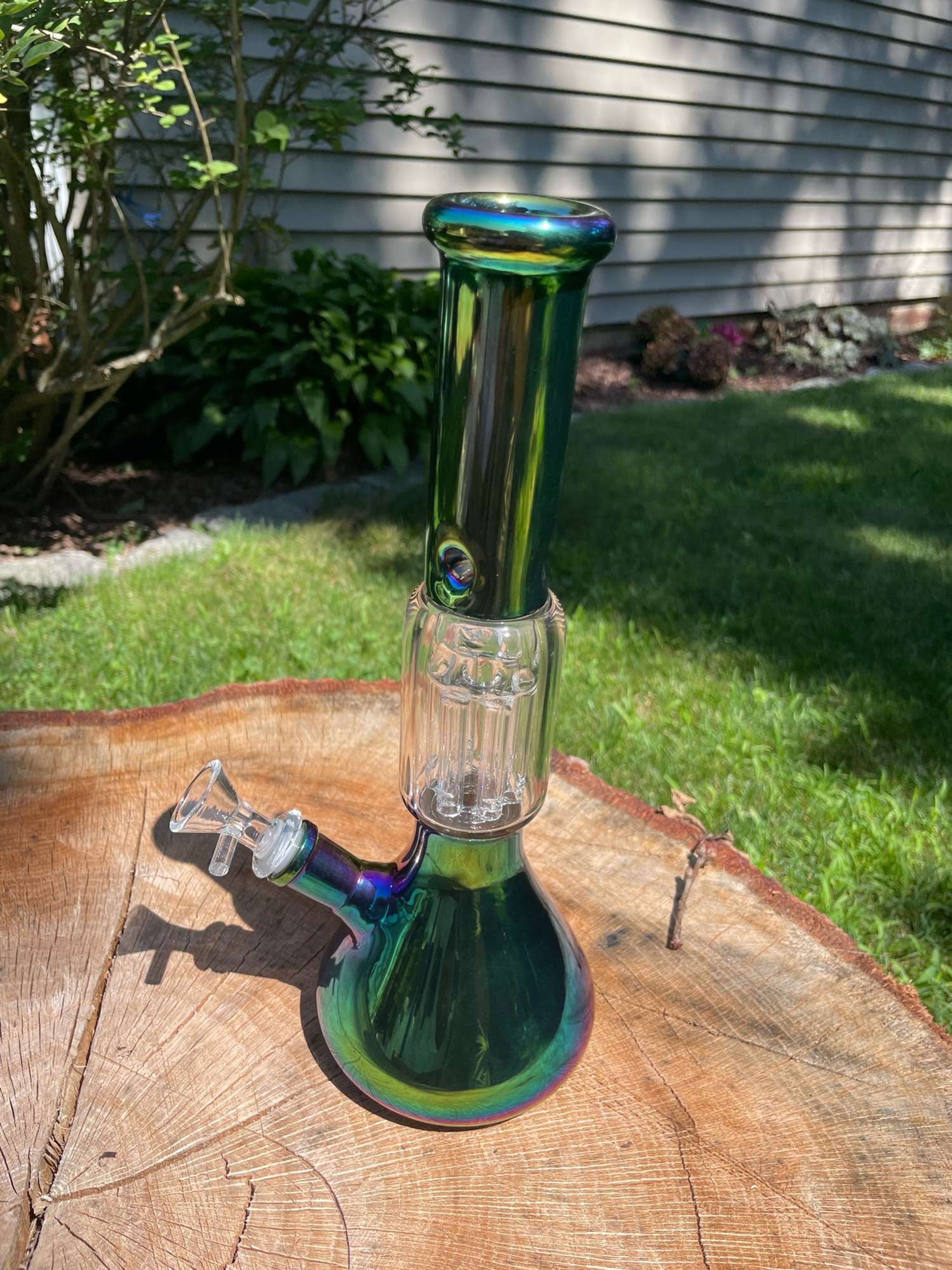 Preview pic of 11” iridecent glass bong