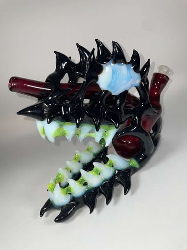 Preview pic of Boss Glass Venom Skull Bubbler - Dino Head - 10mm