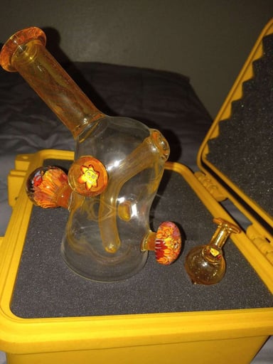 Preview pic of Keys glass