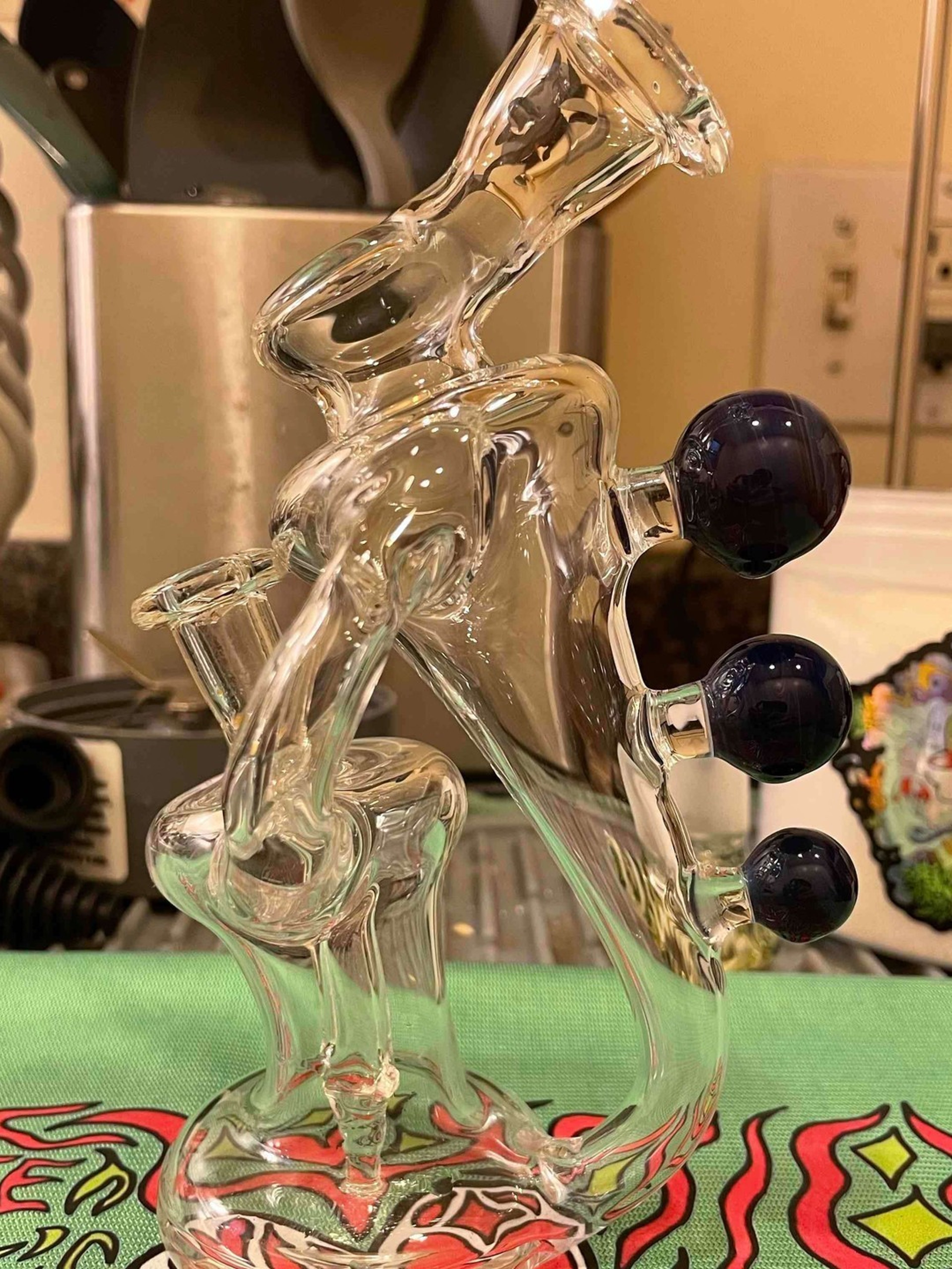 Preview pic of Leroy Glass Recycler w/ Facets 