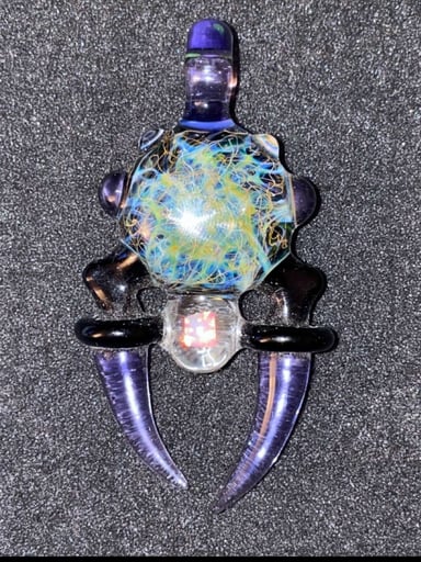 Preview pic of Freeman Glassworks warlock pendant