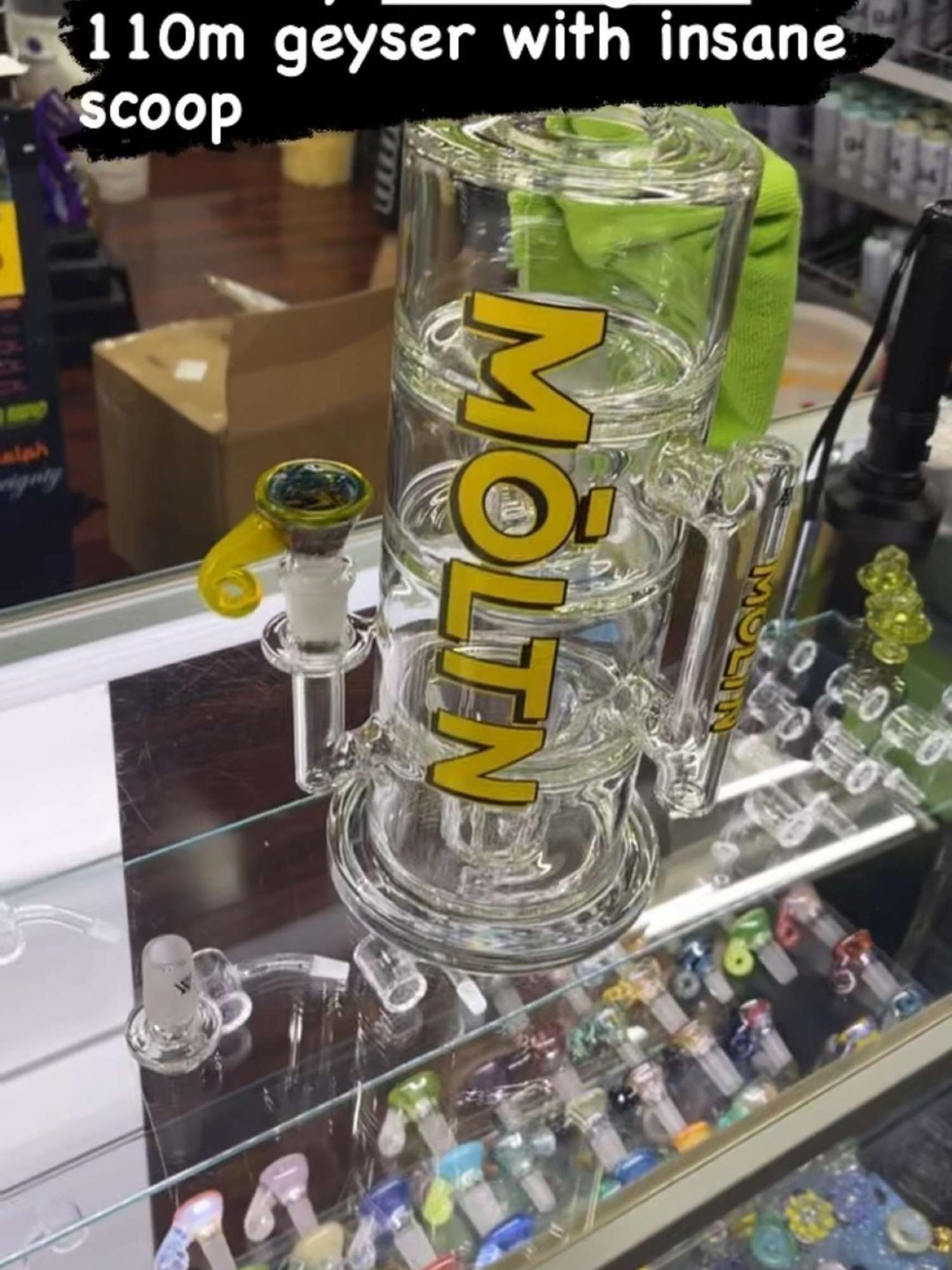 Preview pic of Moltn glass  110m Double Geyser