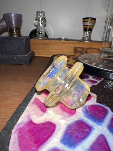 Preview pic of Neverfalling glass spinner cap