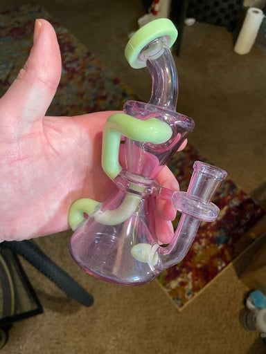 Preview pic of Maverik glass recycler