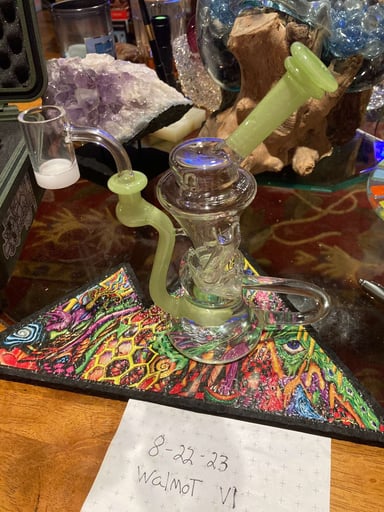 Preview pic of V1 stepstone Walmot recycler with Excalibur dabber, V2 HE banger and pelican