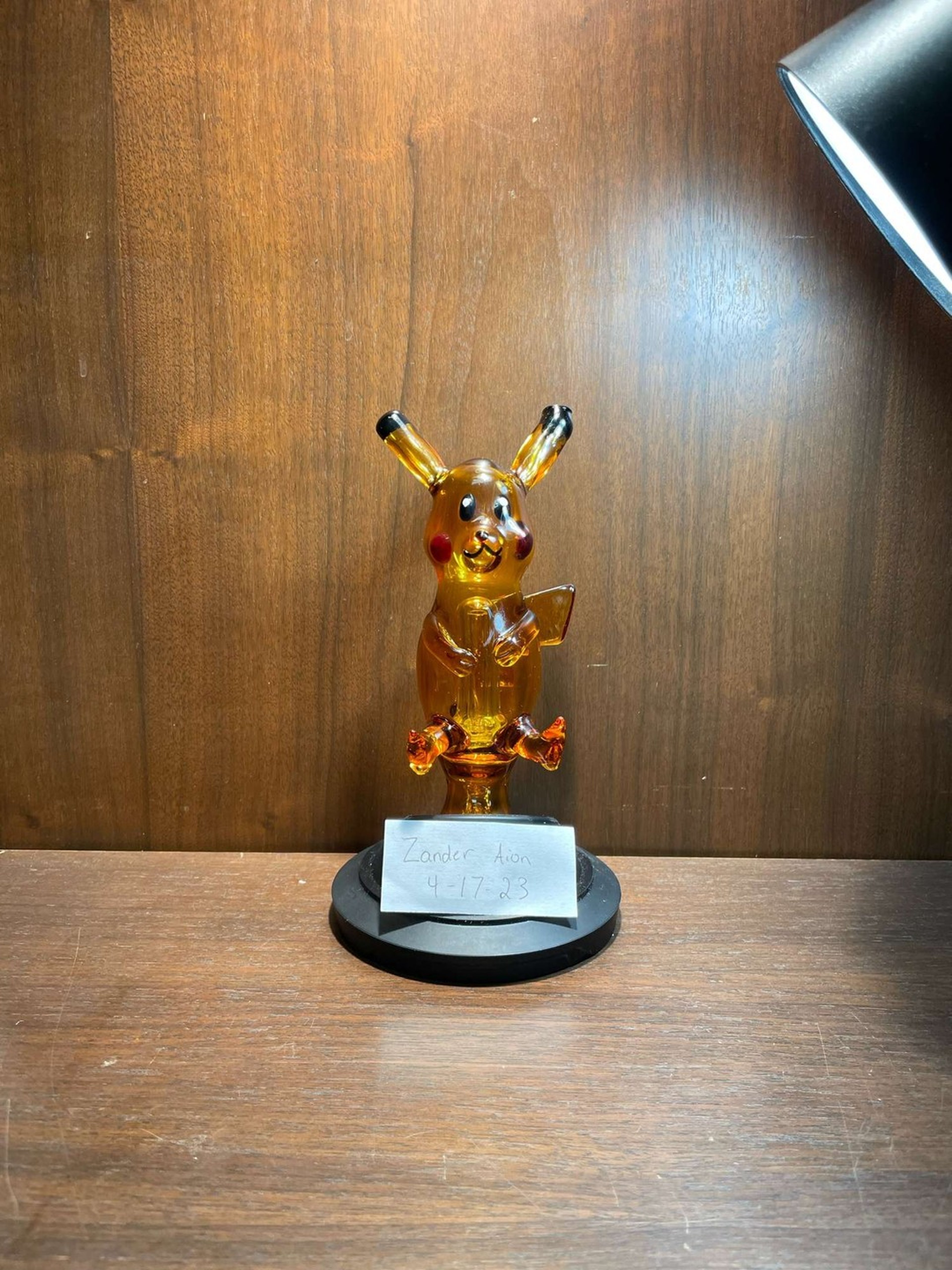 Vipglass Pikachu image 0