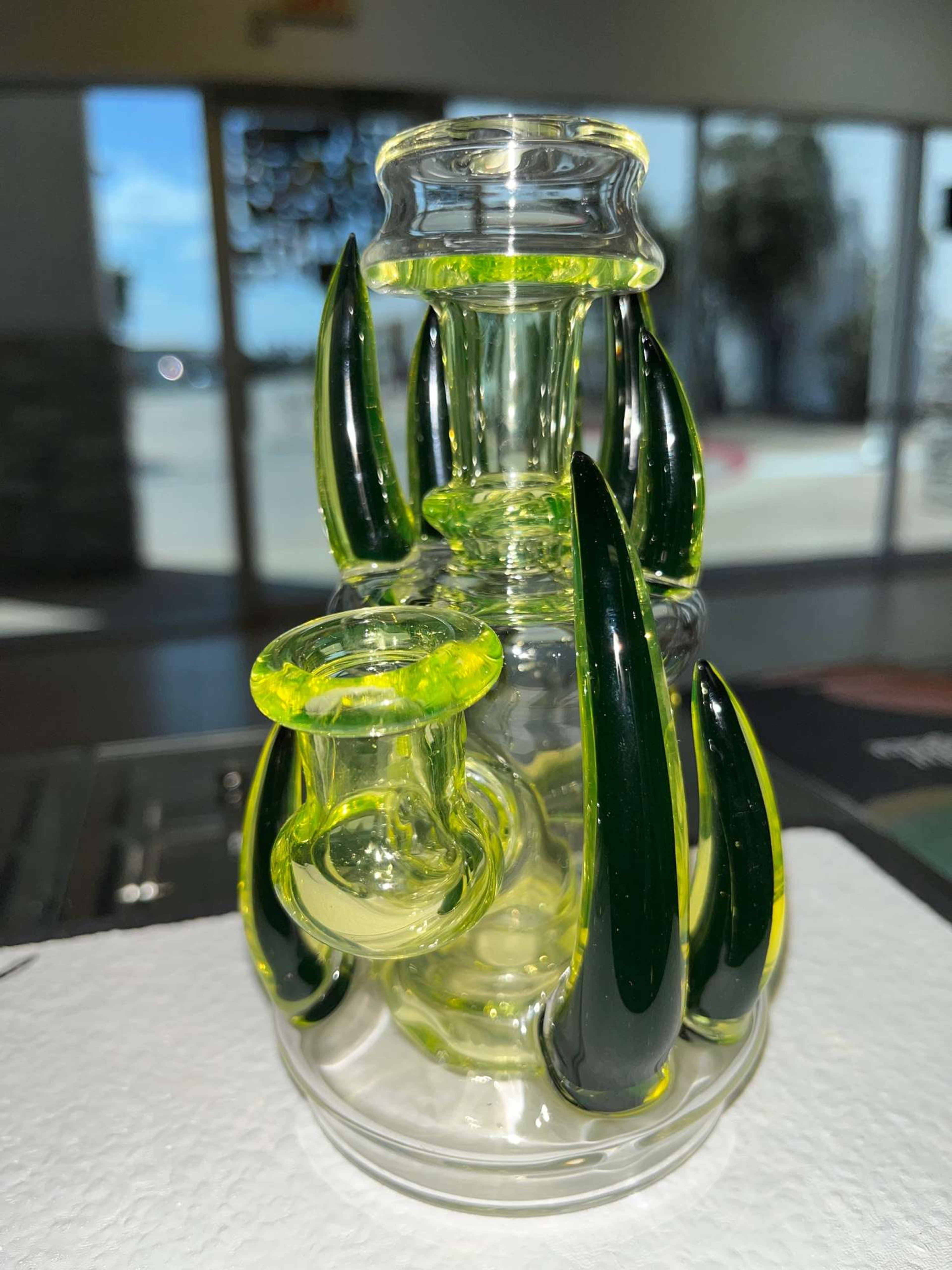 Knuckles Glass UV Green Illuminati Banger Hanger image 0